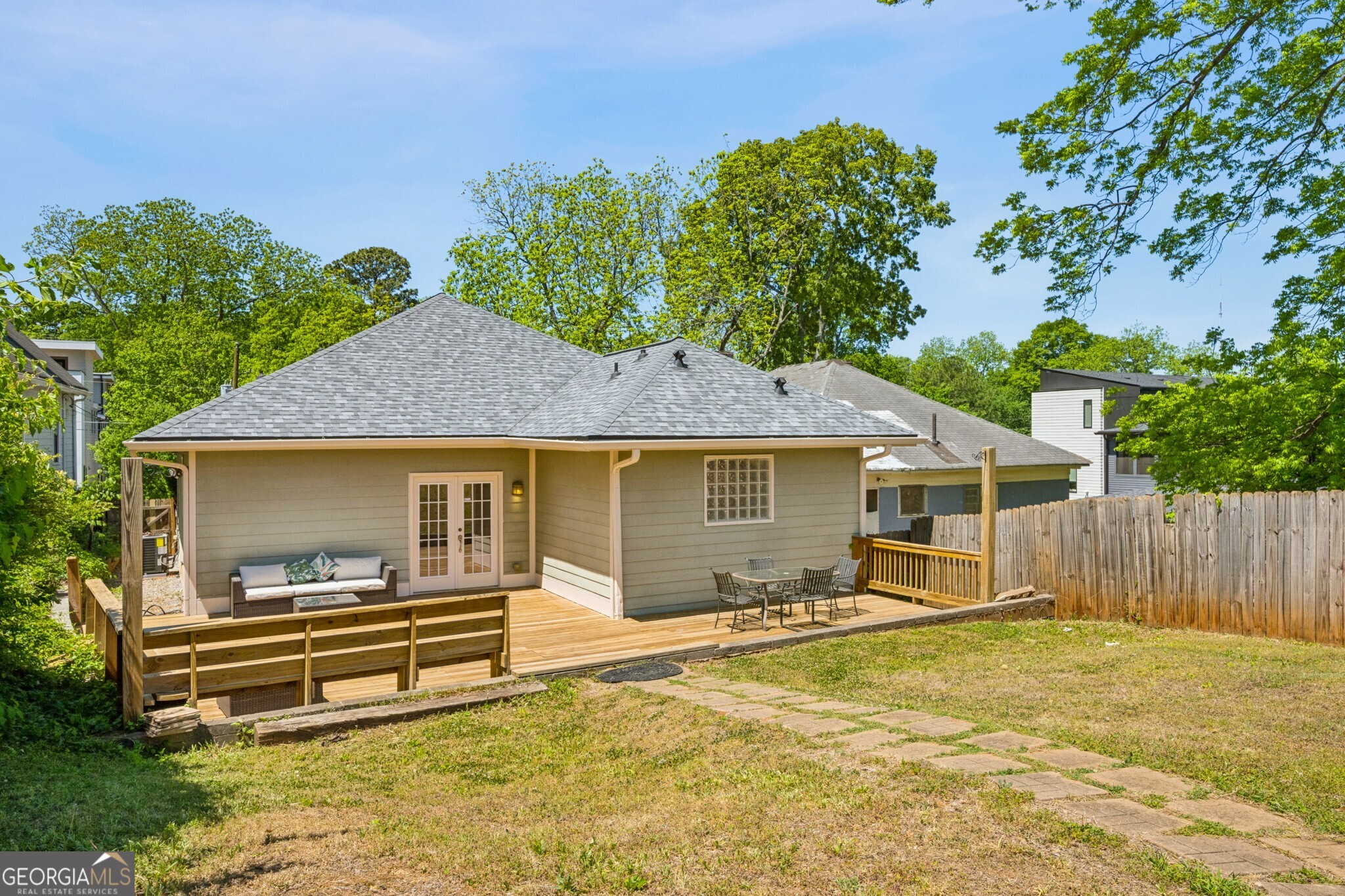 154 Walthall Street SE