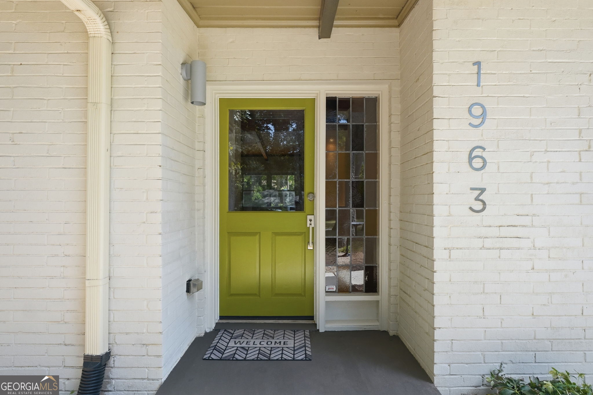 1963 Forest Green Drive NE