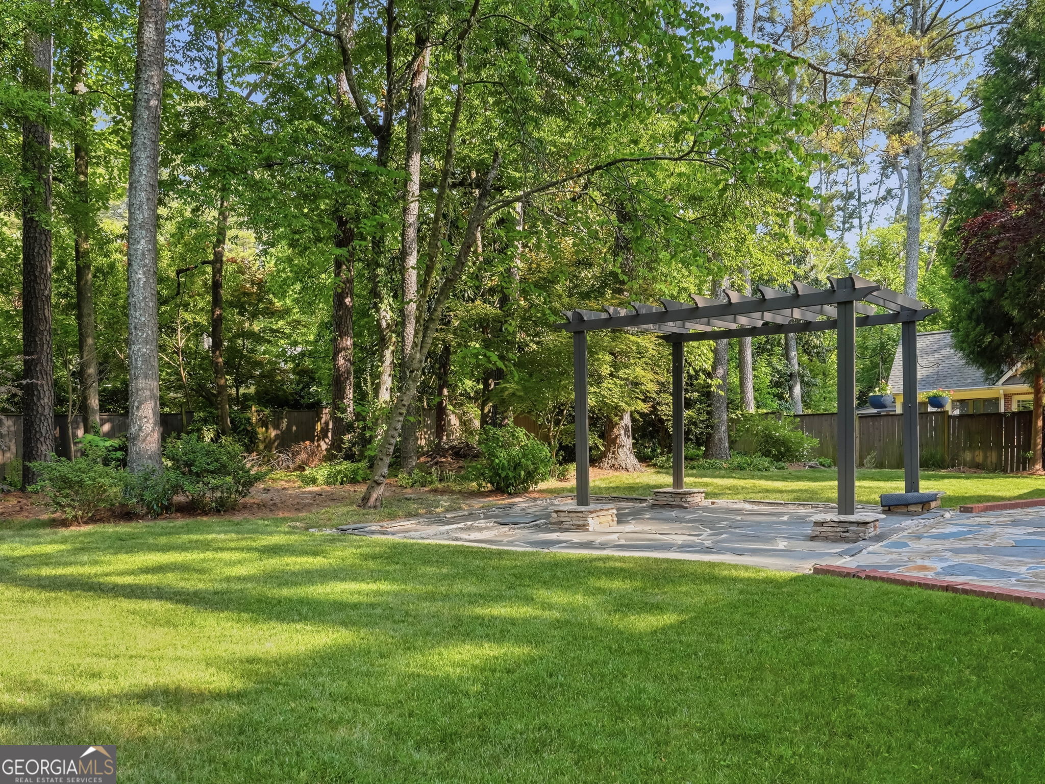 1963 Forest Green Drive NE