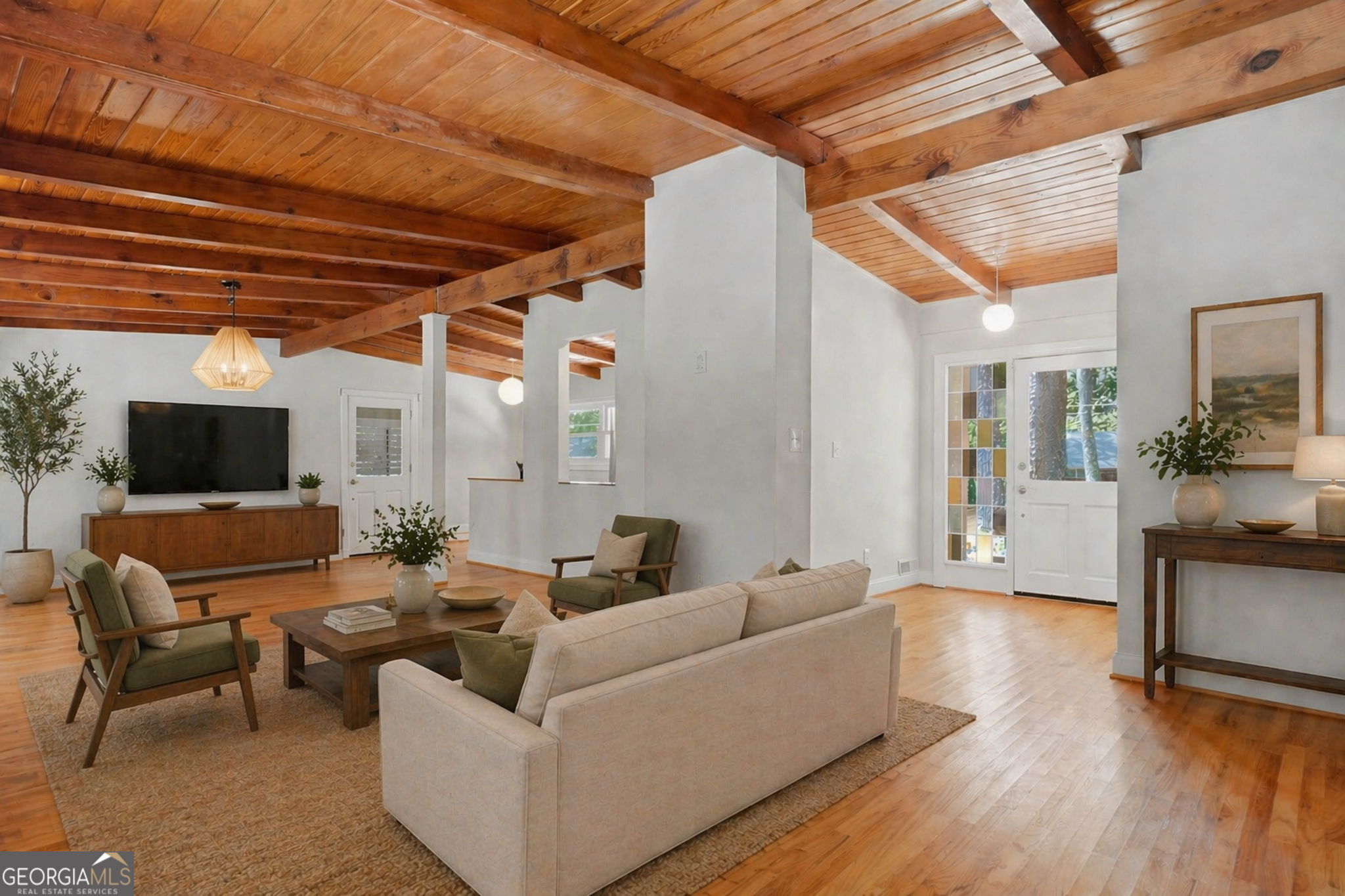 1963 Forest Green Drive NE
