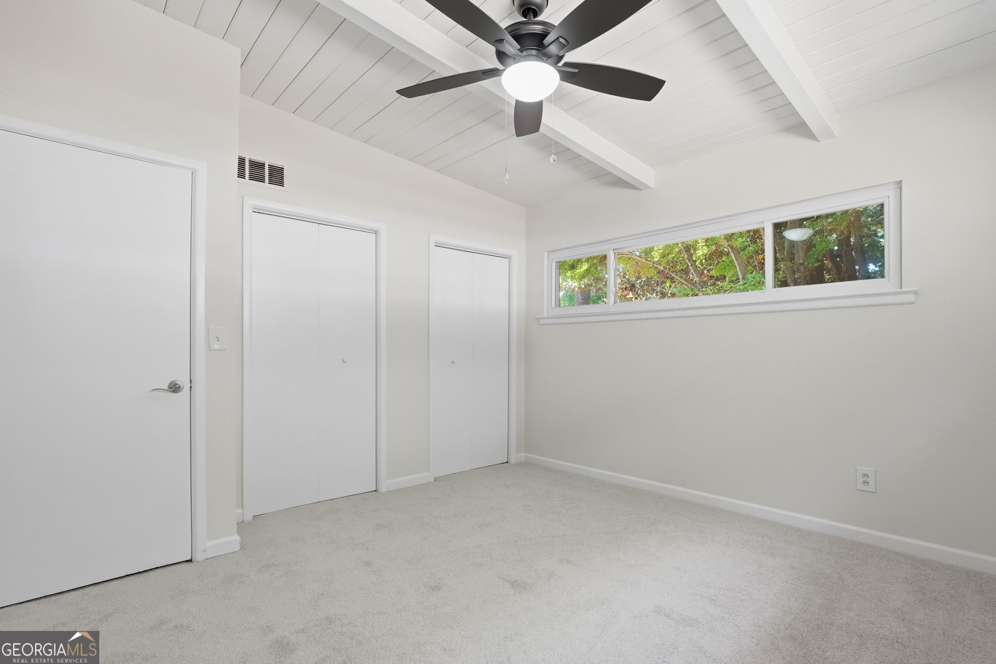 1963 Forest Green Drive NE