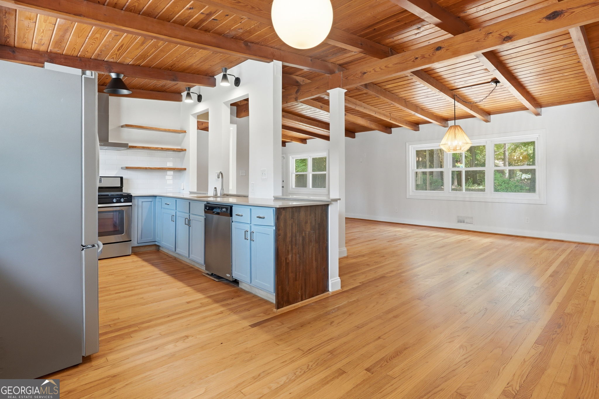 1963 Forest Green Drive NE