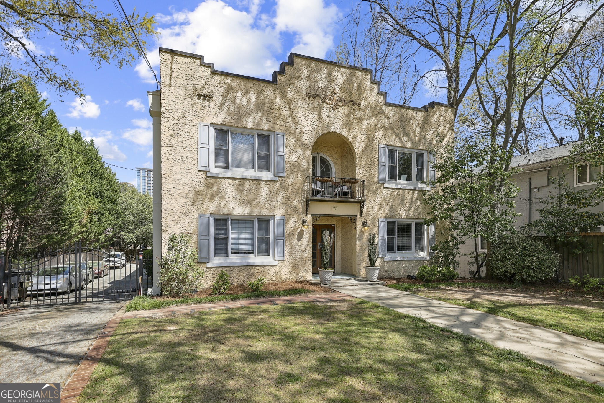 70 Sheridan Drive NE # 9