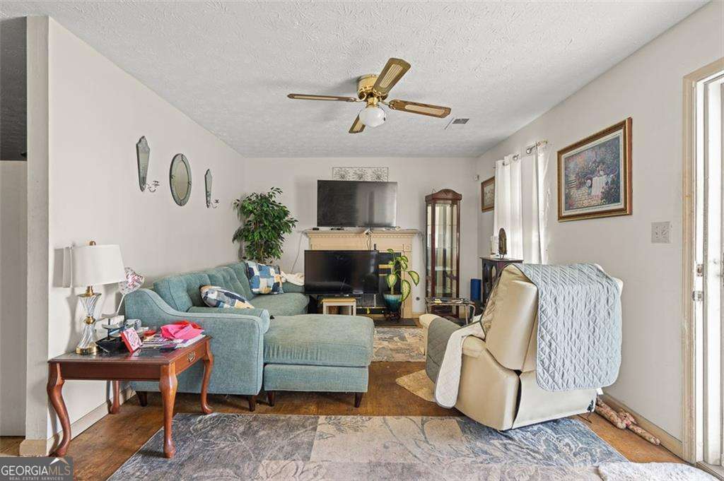 4839 Plymouth Trace