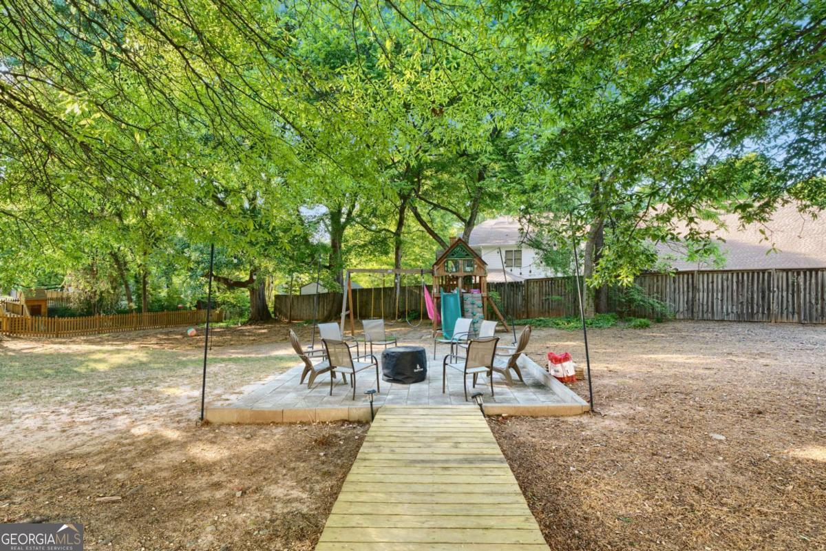 2594 Old Roswell Road SE