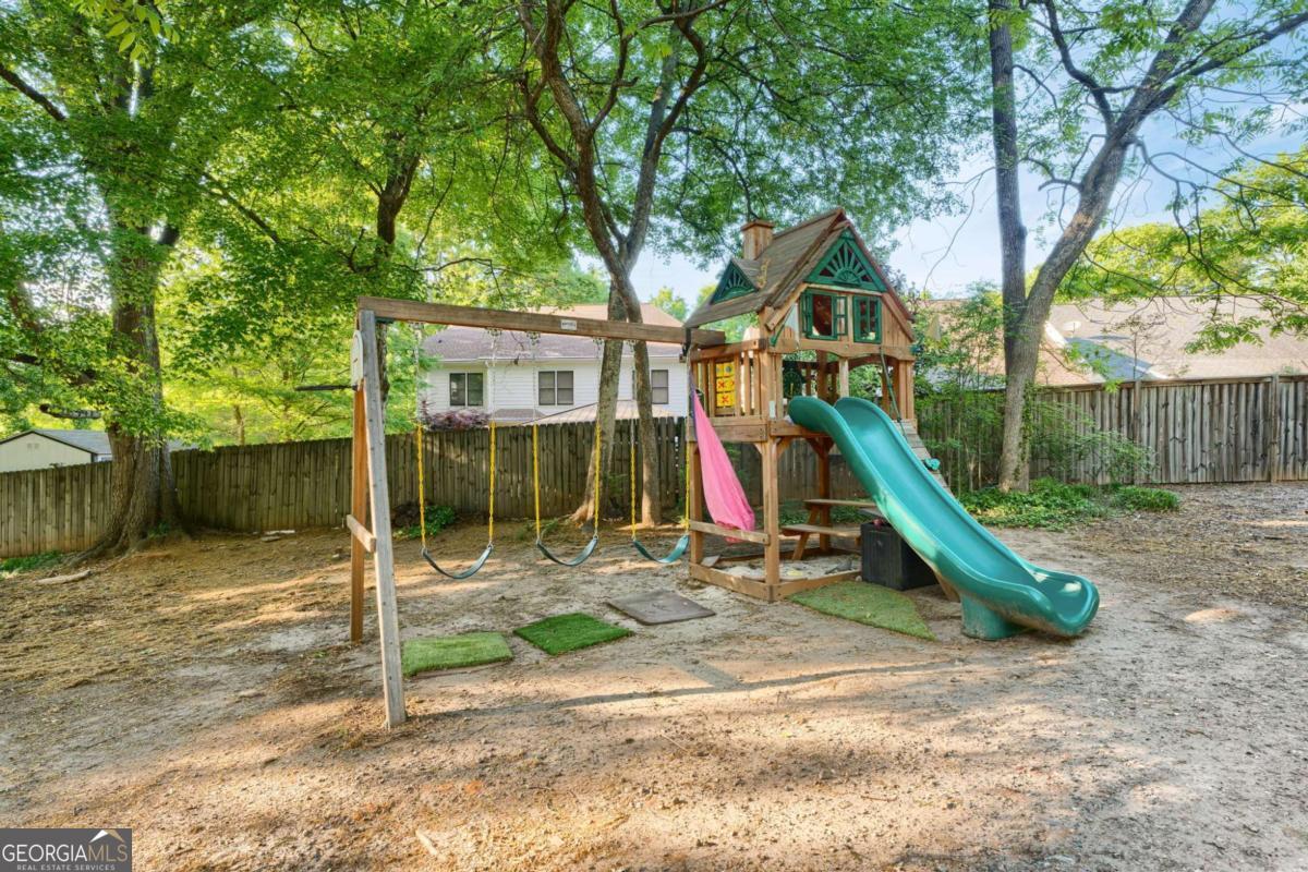 2594 Old Roswell Road SE