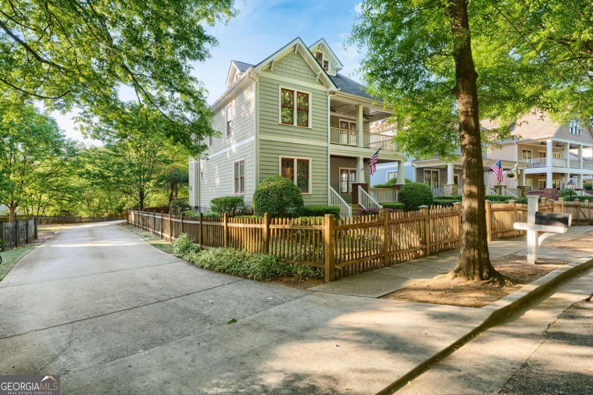 2594 Old Roswell Road SE