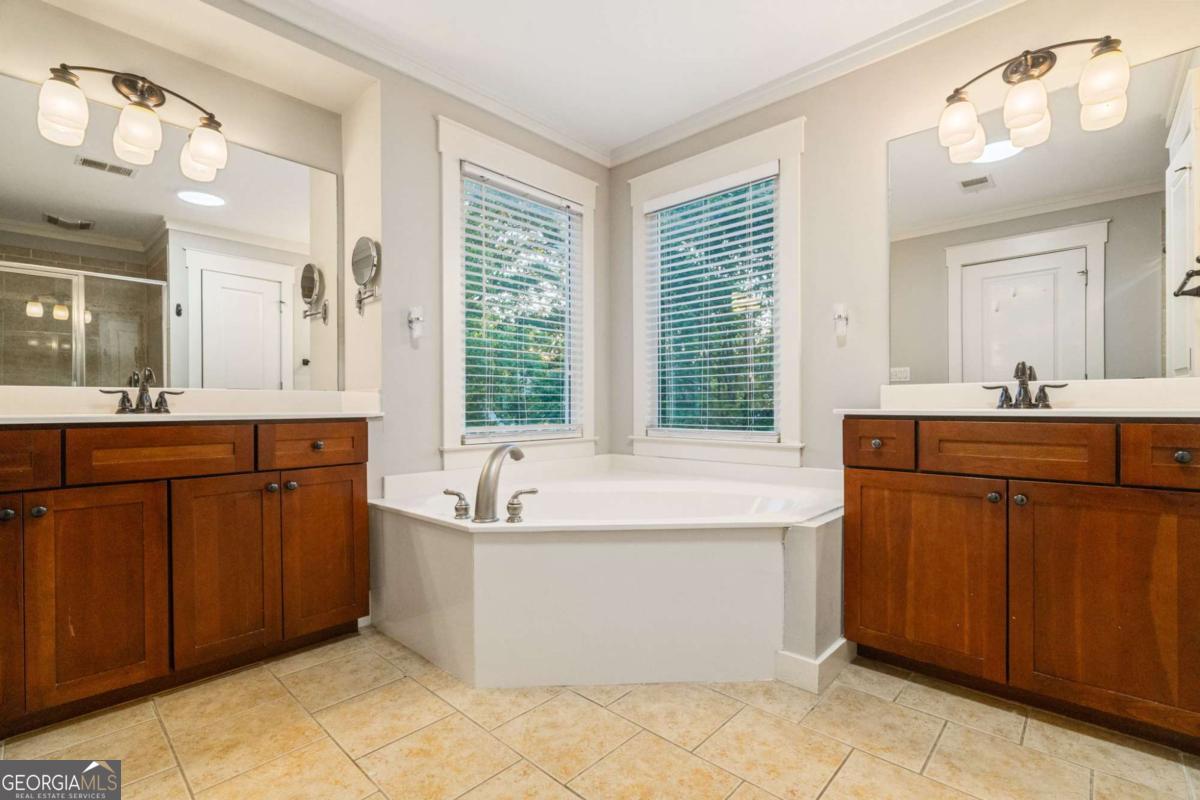 2594 Old Roswell Road SE