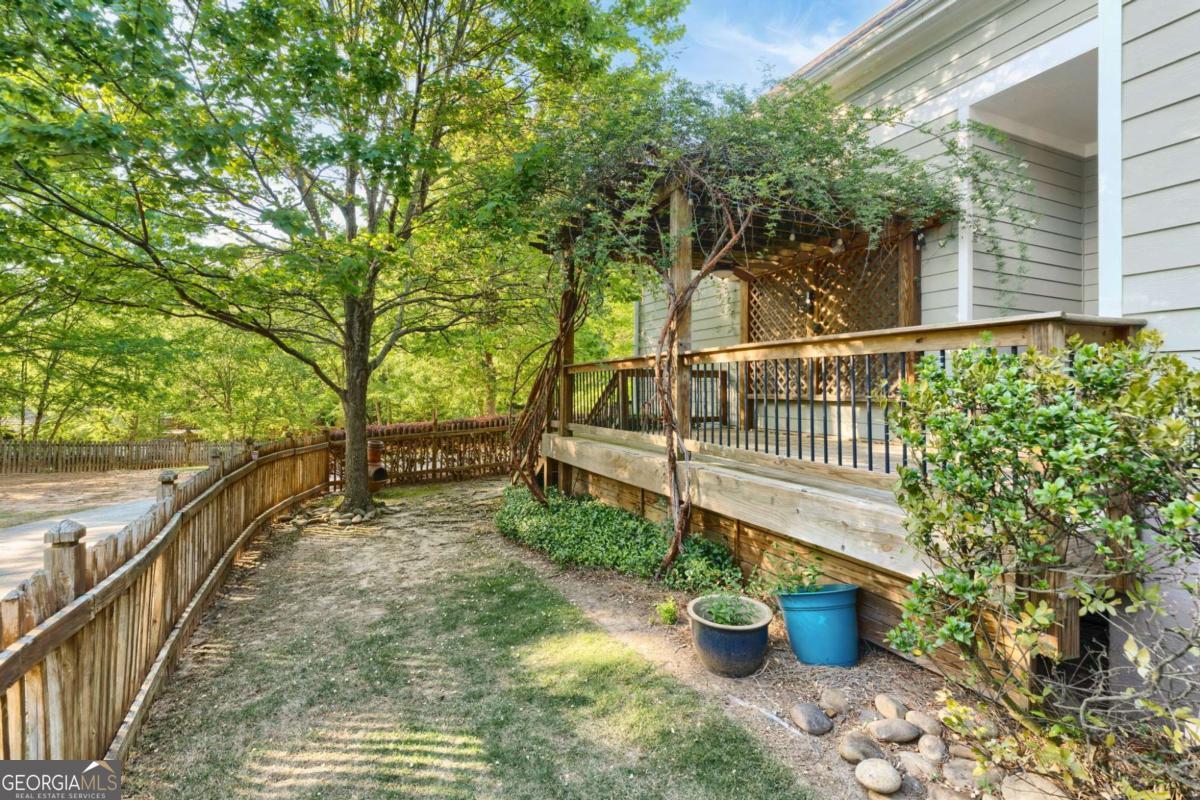 2594 Old Roswell Road SE