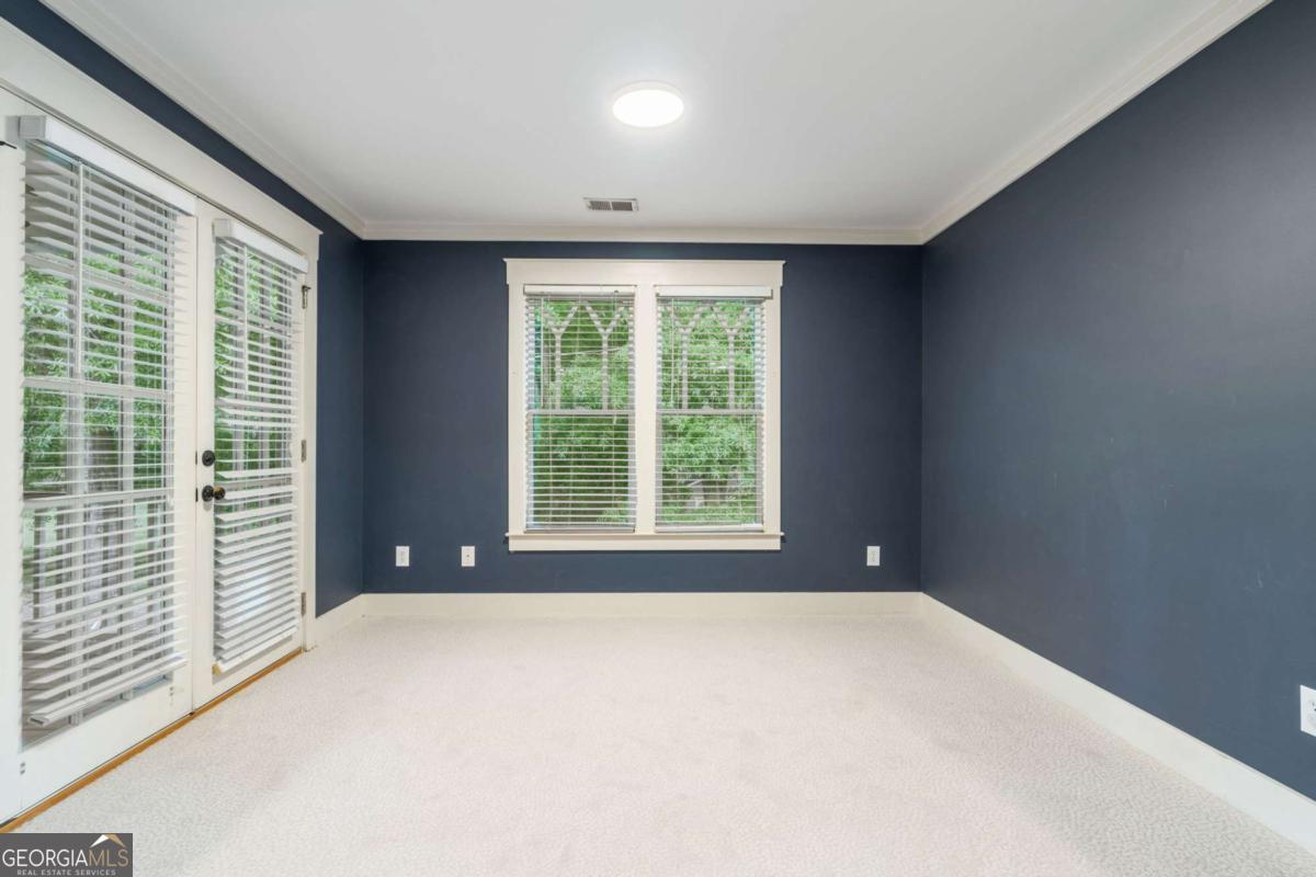 2594 Old Roswell Road SE