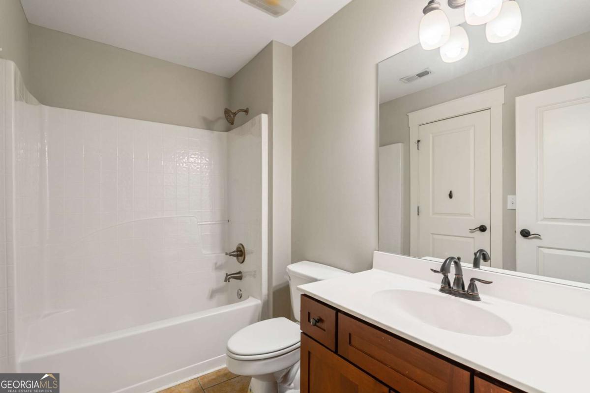 2594 Old Roswell Road SE