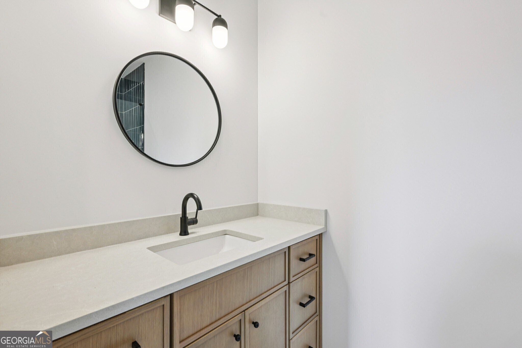 1160 Boulevard SE # 2
