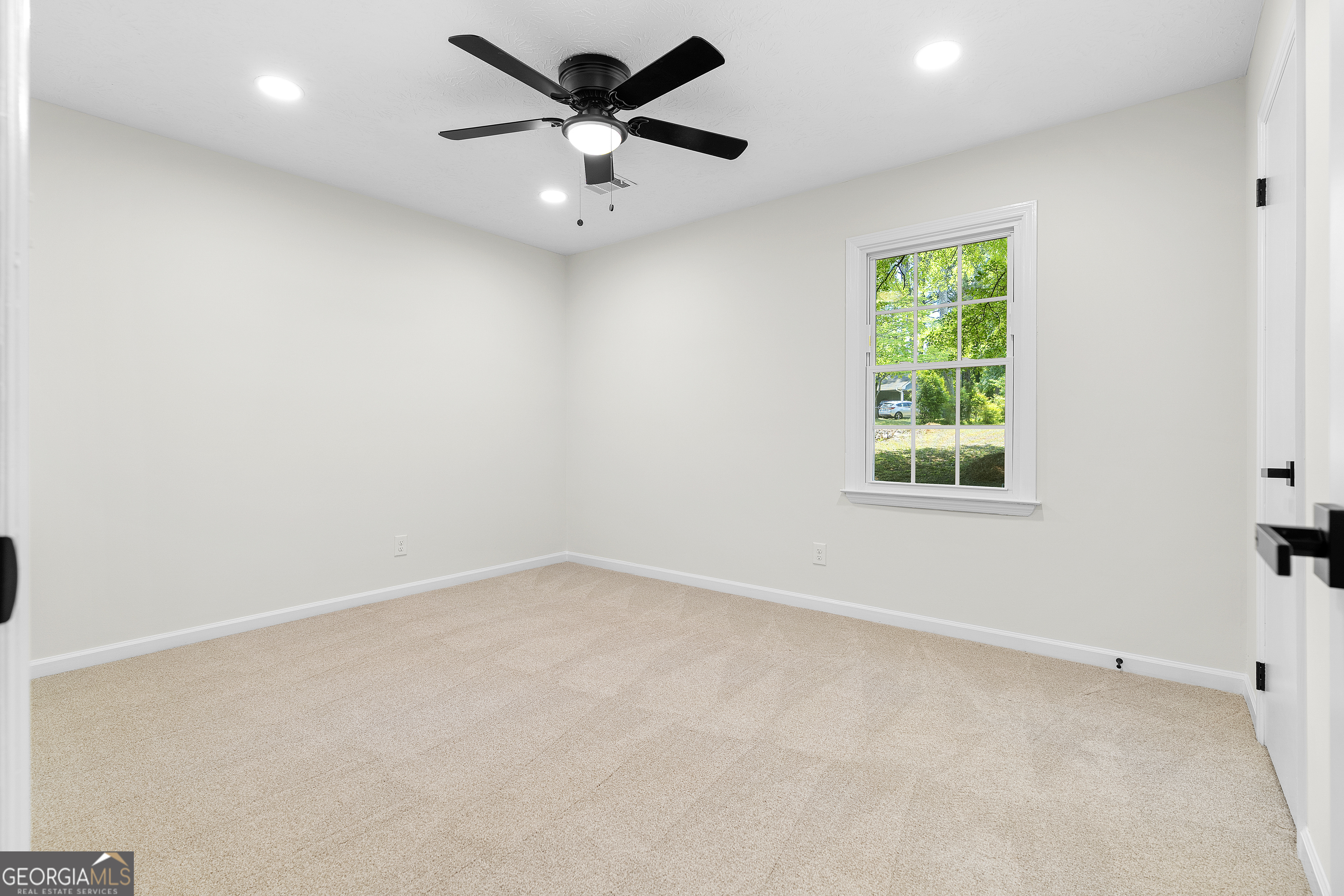 850 King Drive SE