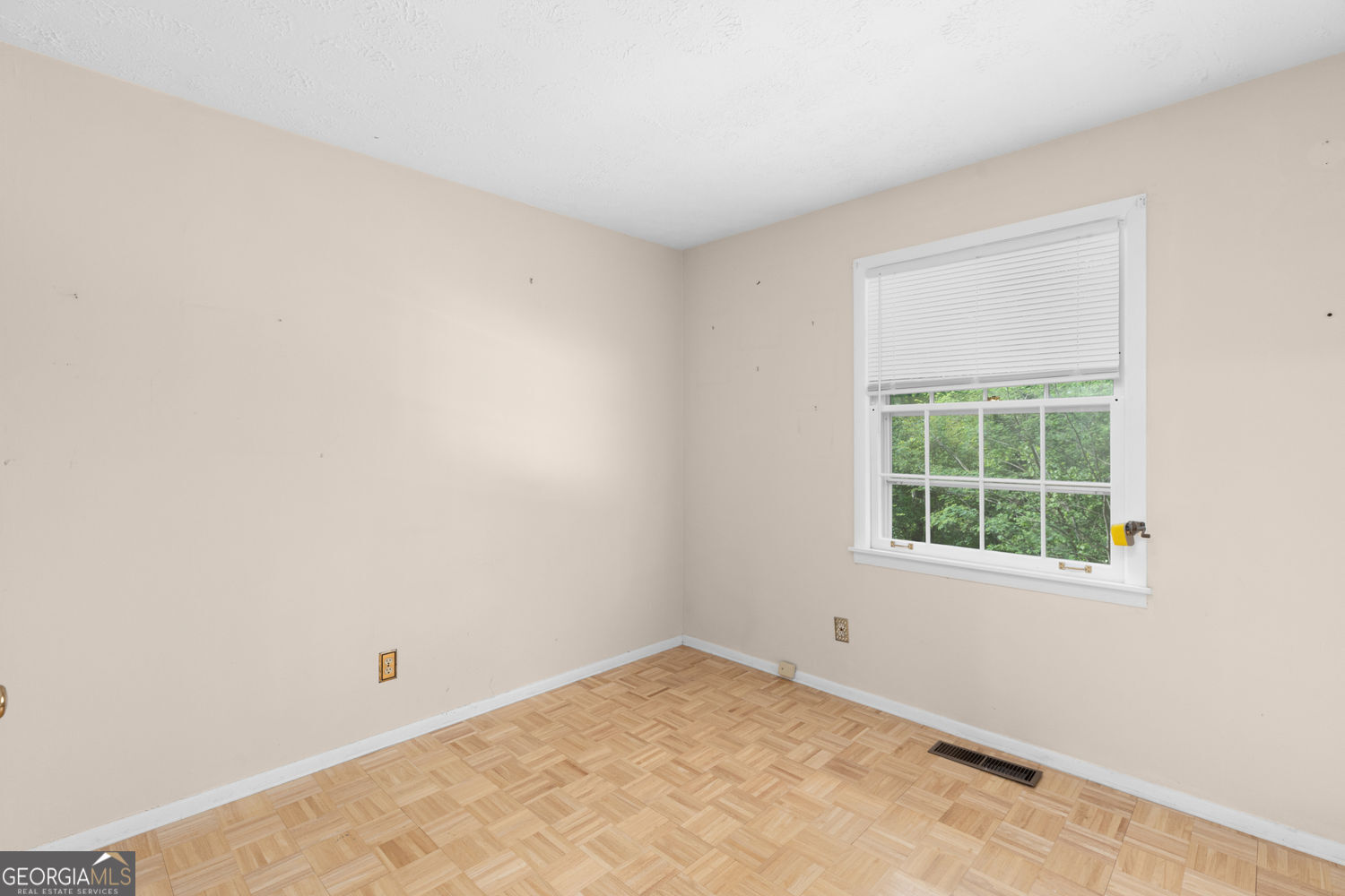 1569 Bubbling Creek Road NE