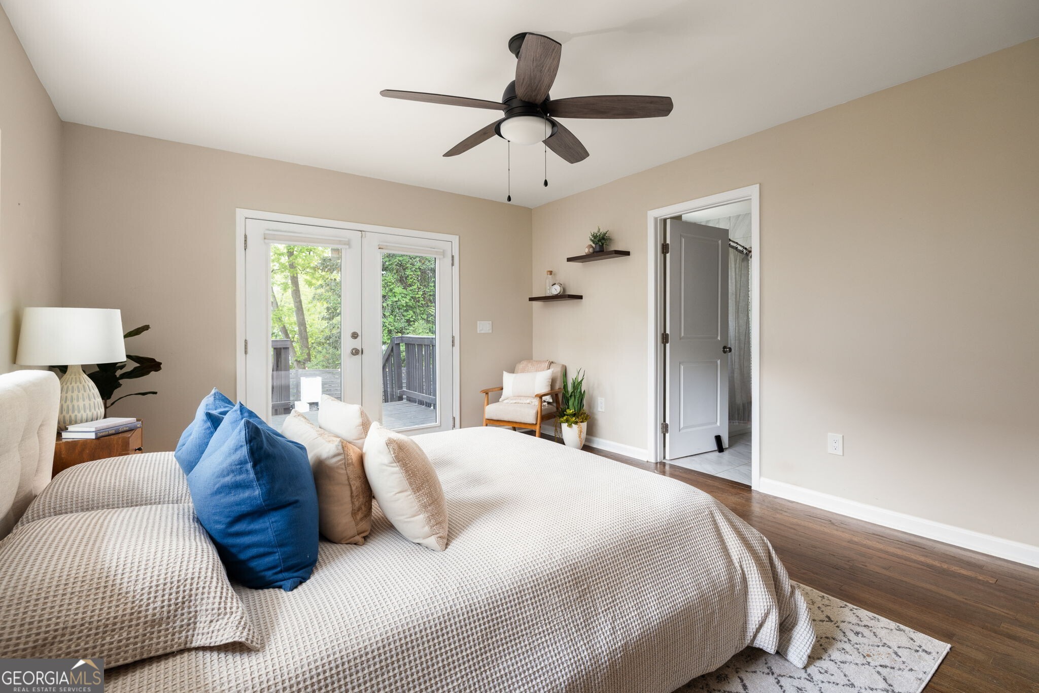 216 Sisson Avenue NE