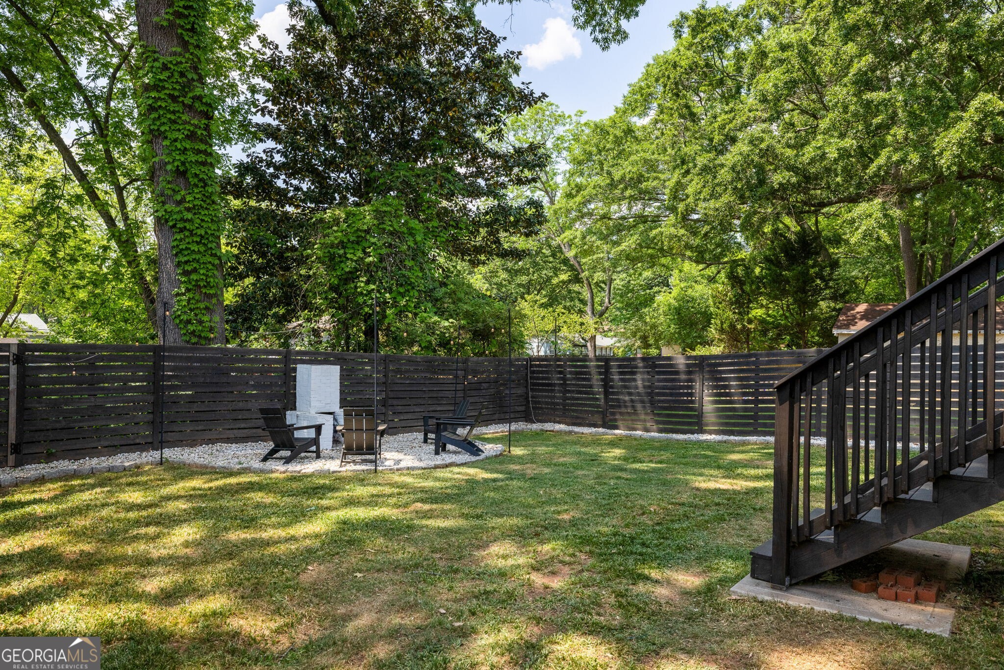 216 Sisson Avenue NE