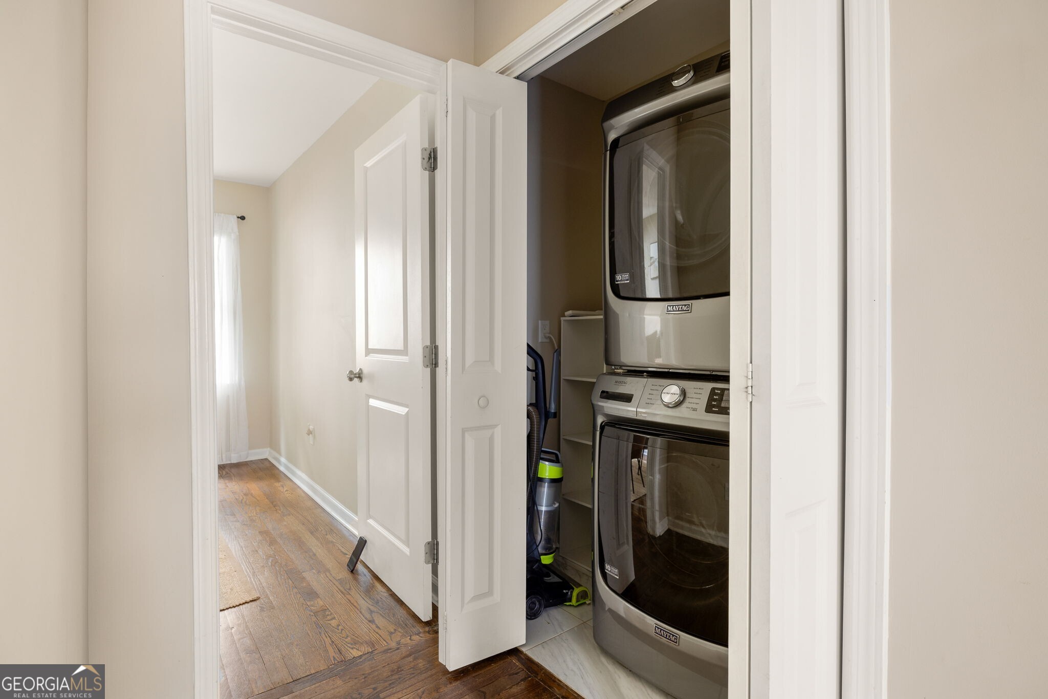 216 Sisson Avenue NE