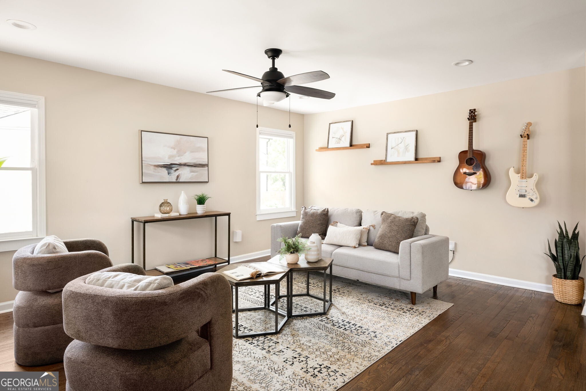 216 Sisson Avenue NE