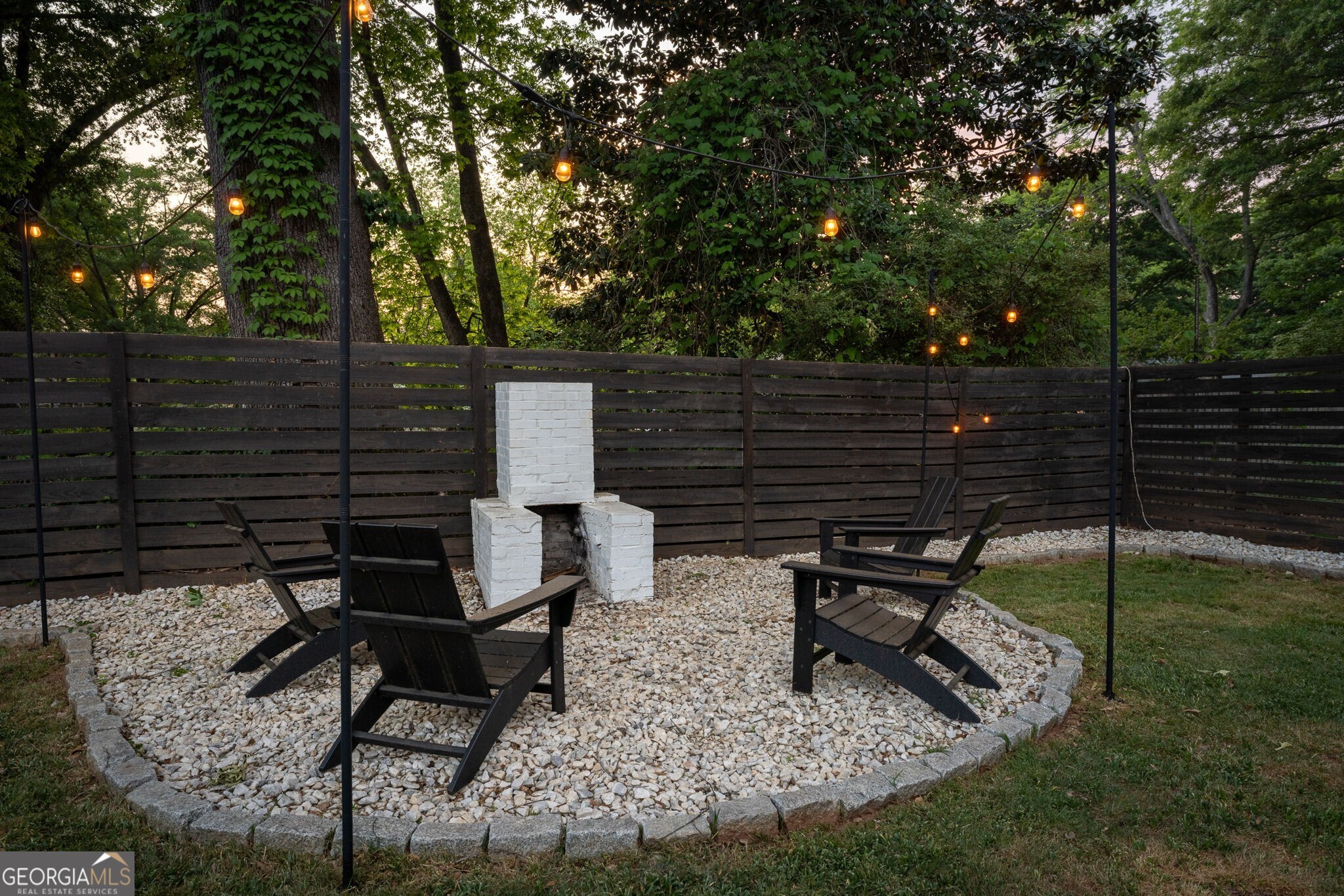 216 Sisson Avenue NE