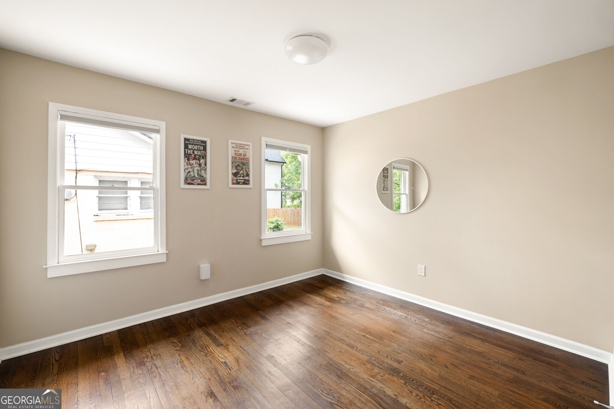 216 Sisson Avenue NE