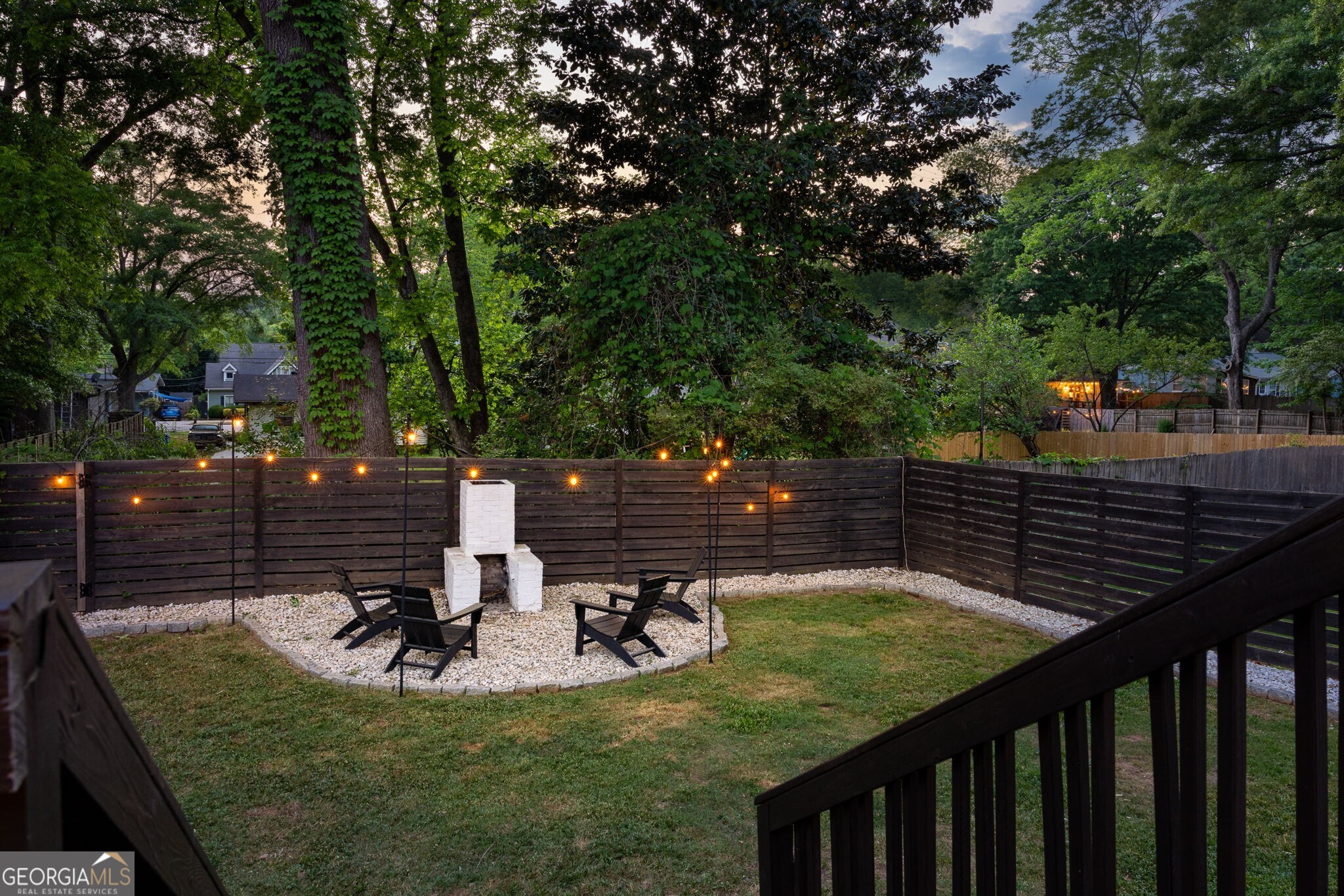 216 Sisson Avenue NE