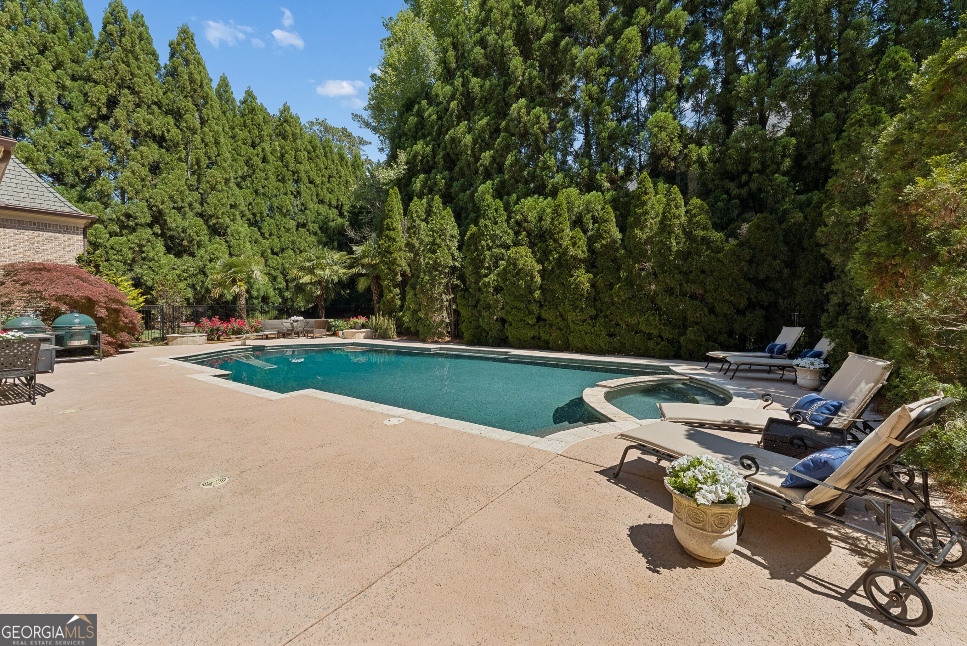 4235 Regency Court NW