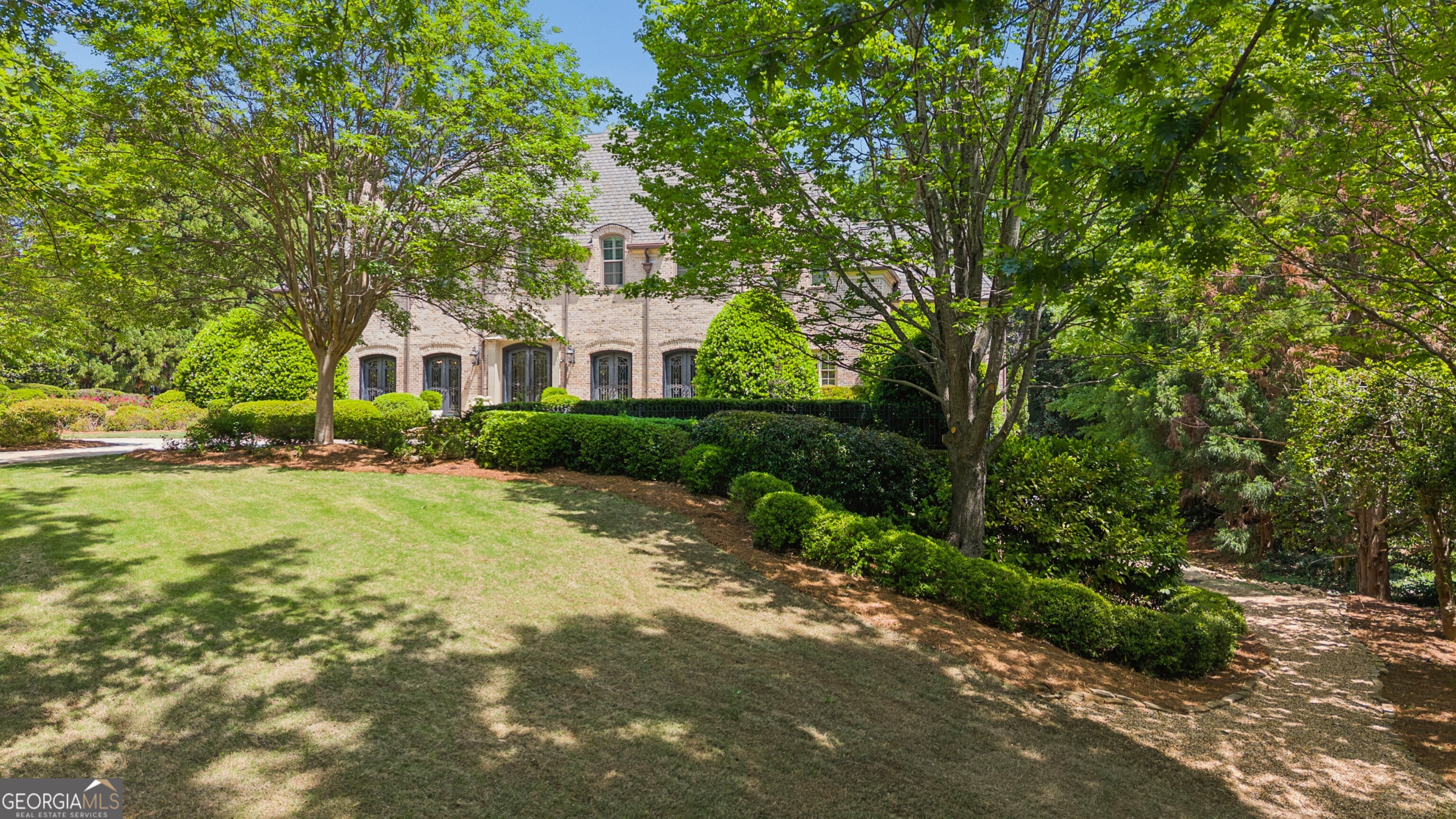 4235 Regency Court NW