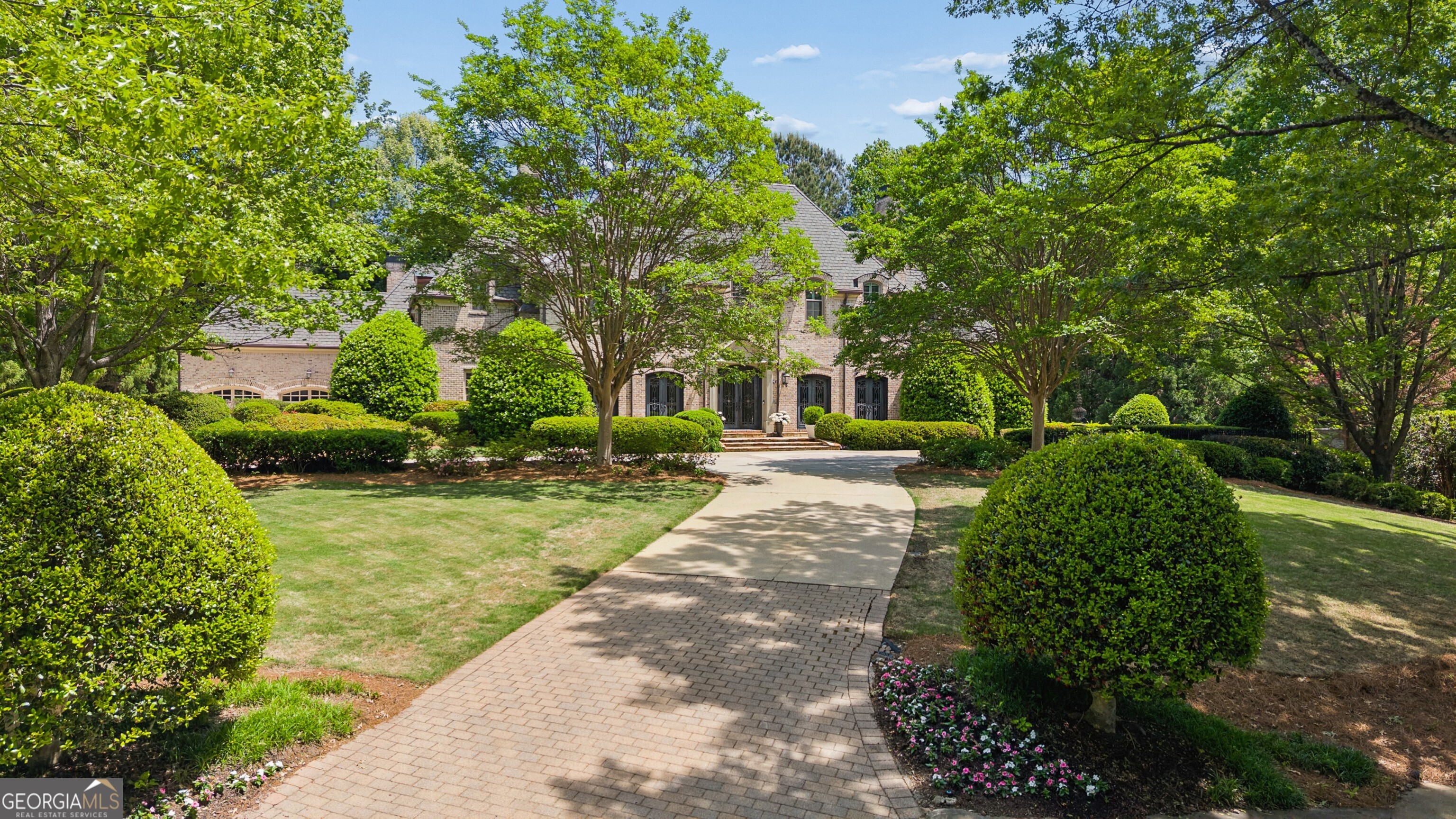 4235 Regency Court NW