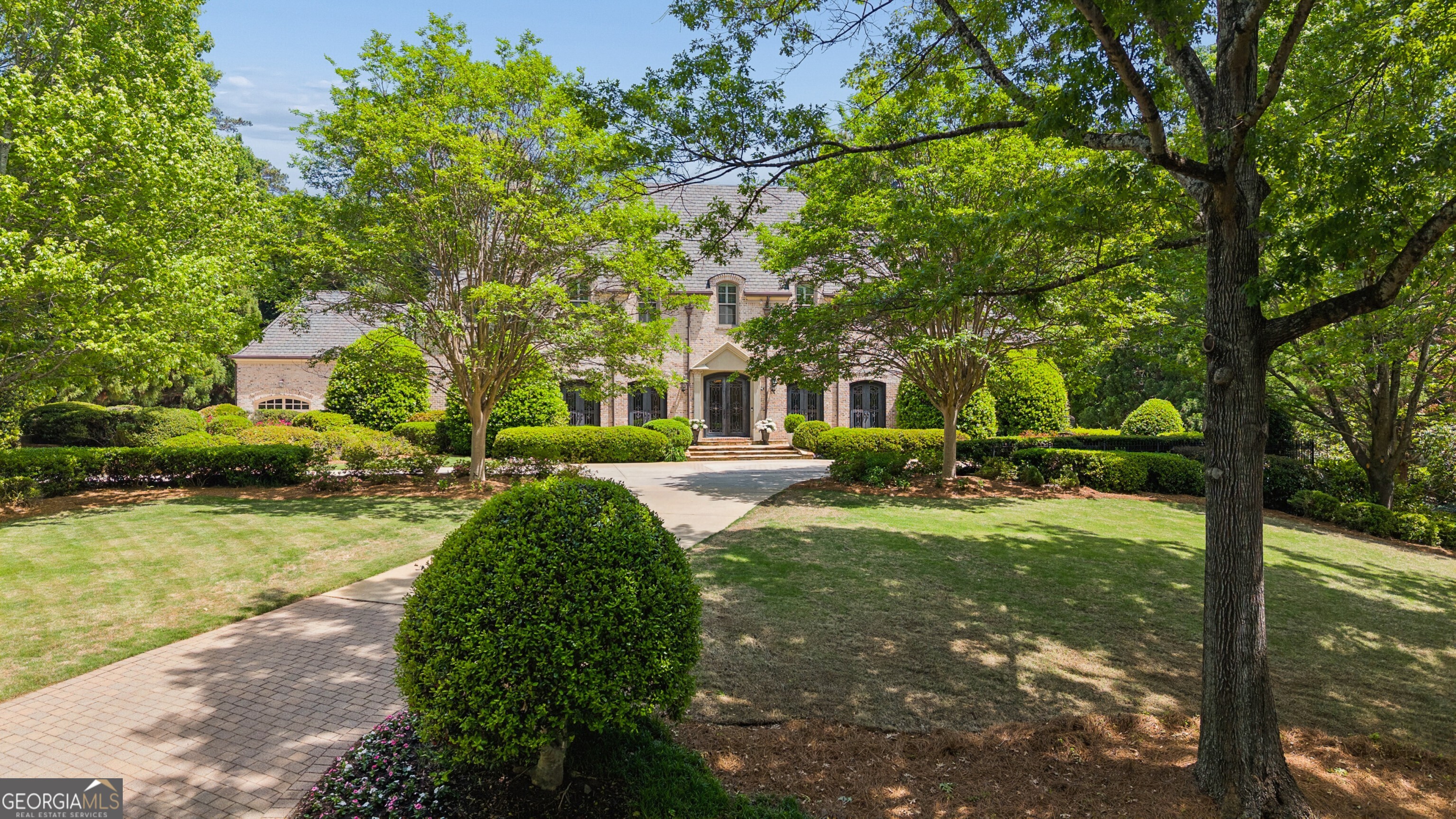 4235 Regency Court NW