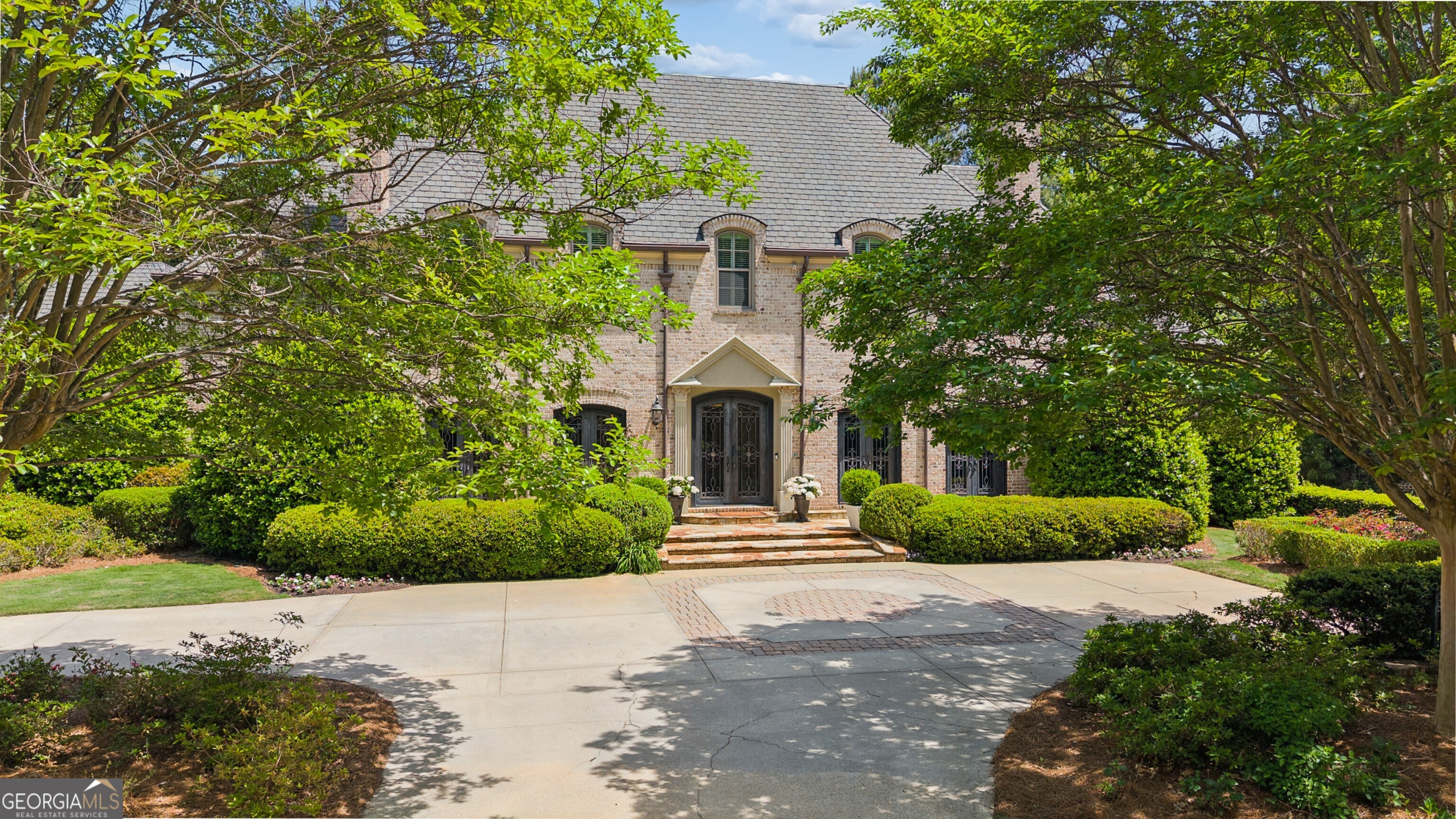 4235 Regency Court NW