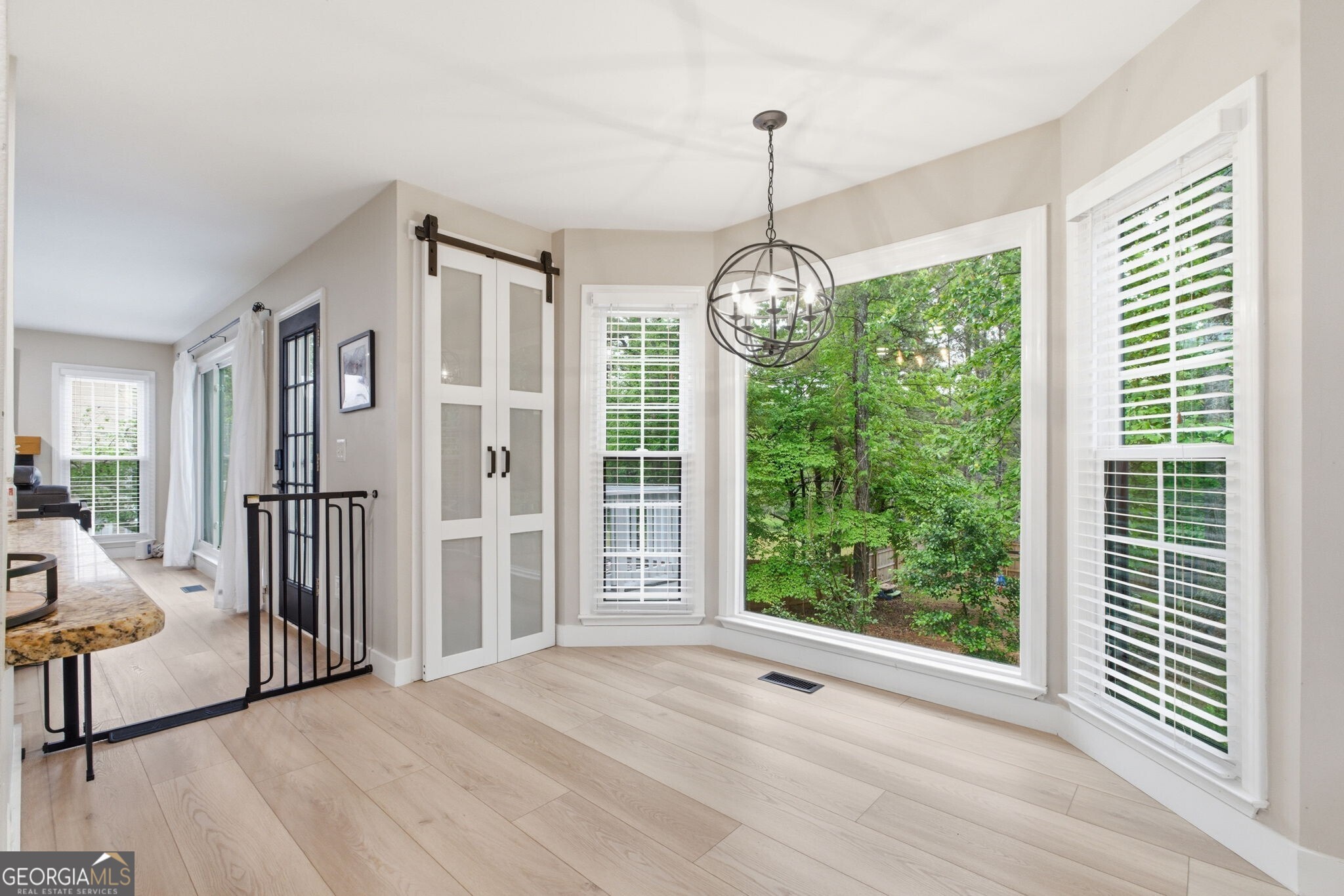 128 Lakeview Lane