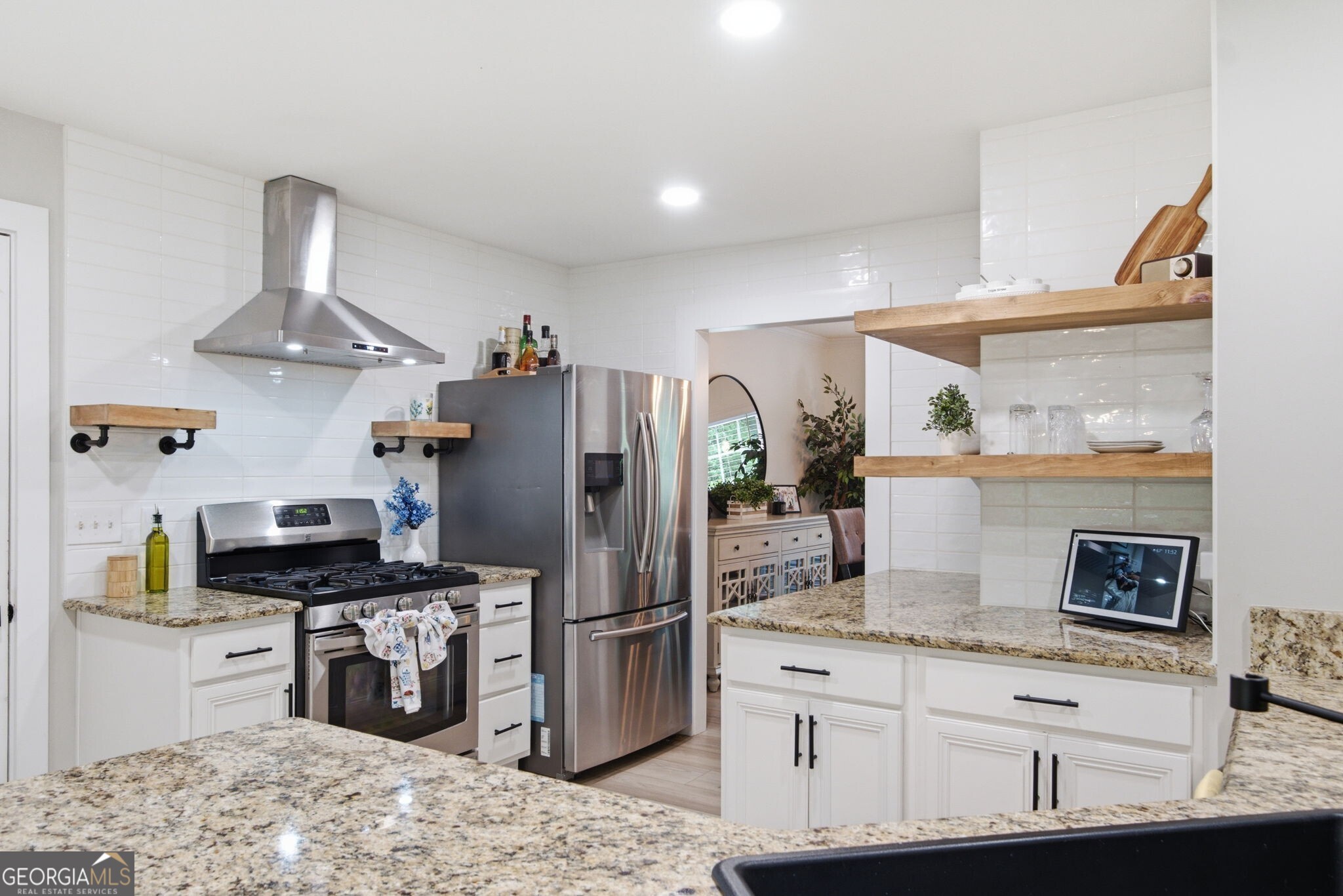 128 Lakeview Lane