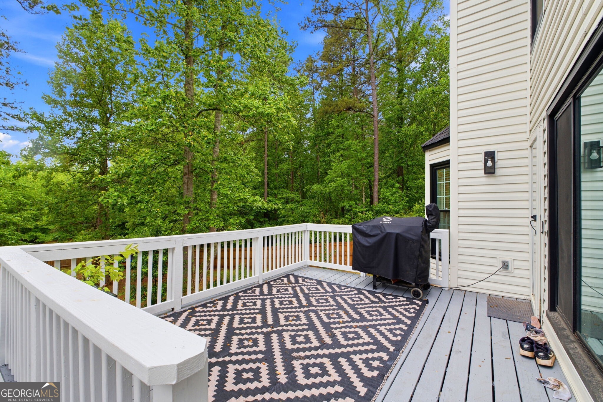 128 Lakeview Lane