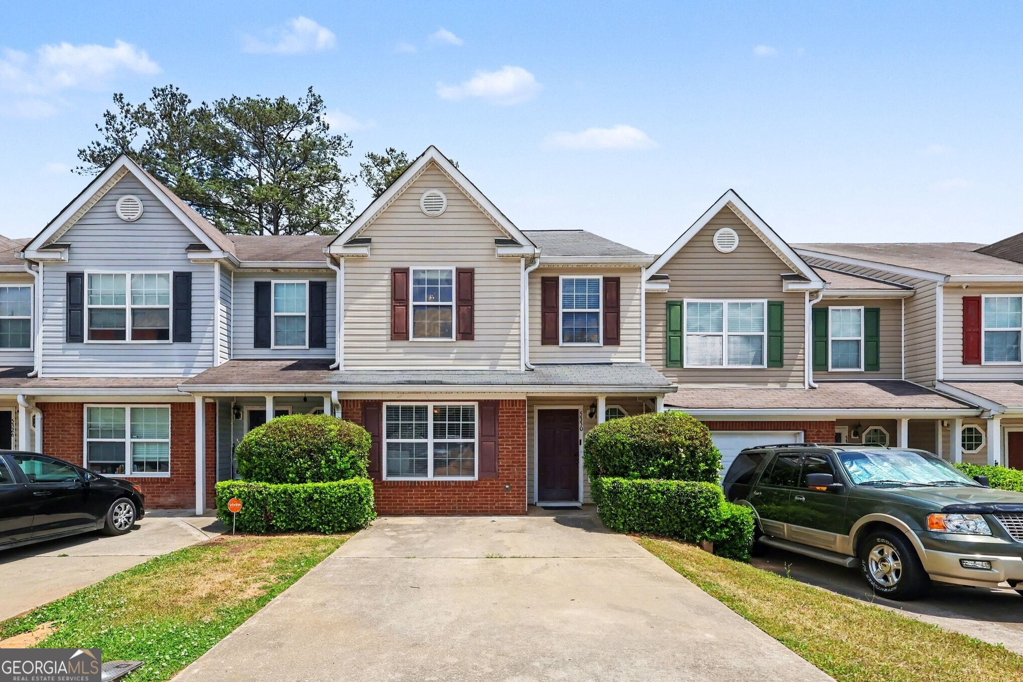 5330 Creekview Lane