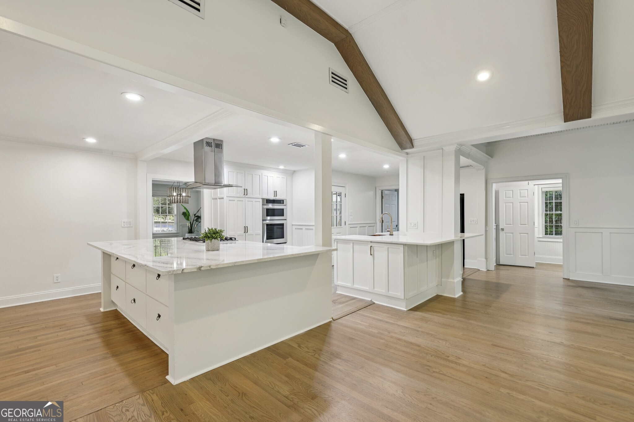 1905 Gainsborough Drive