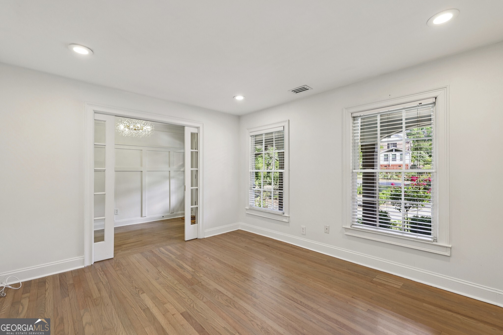 1905 Gainsborough Drive