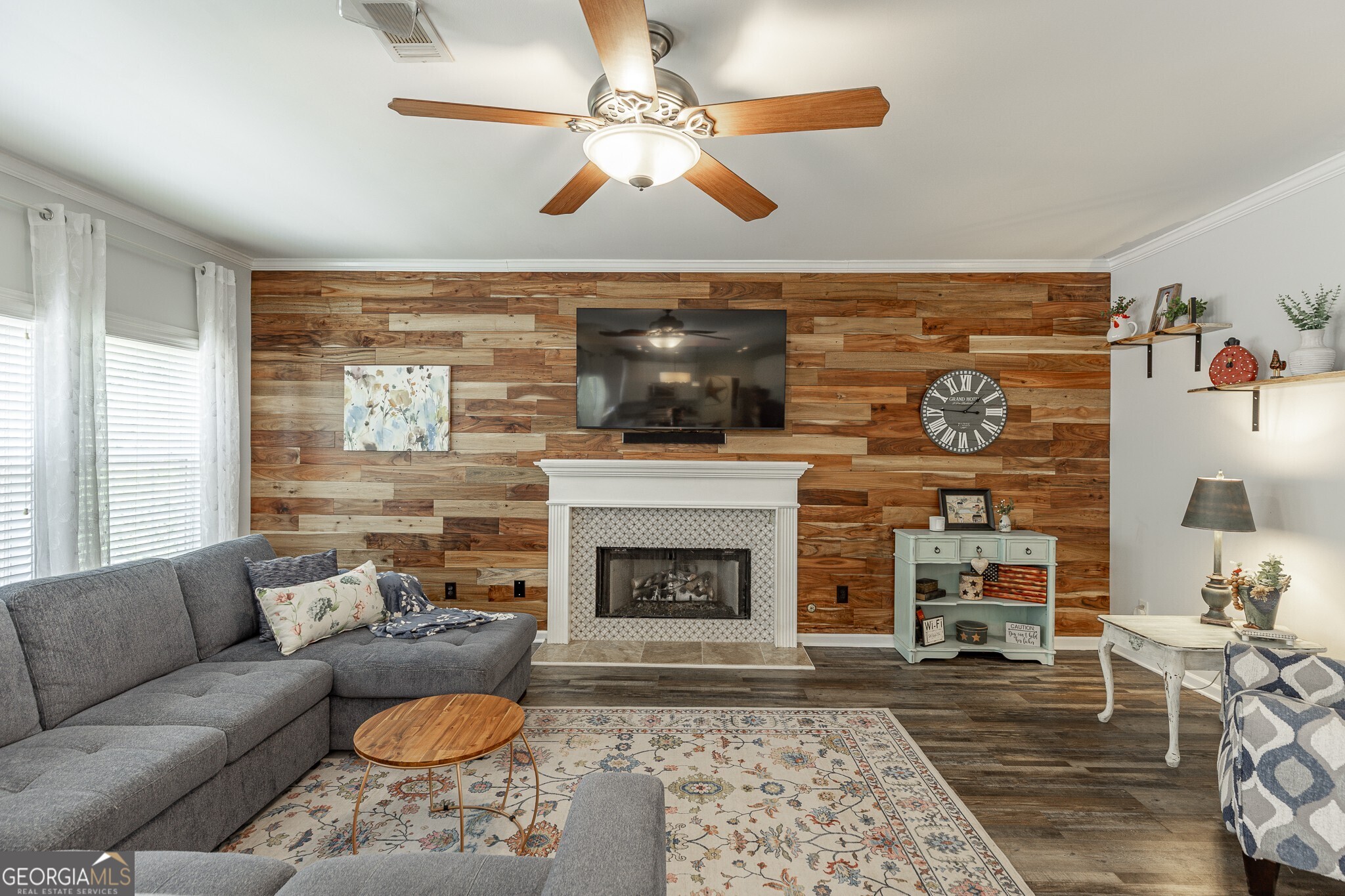 933 Cruce Lake Drive