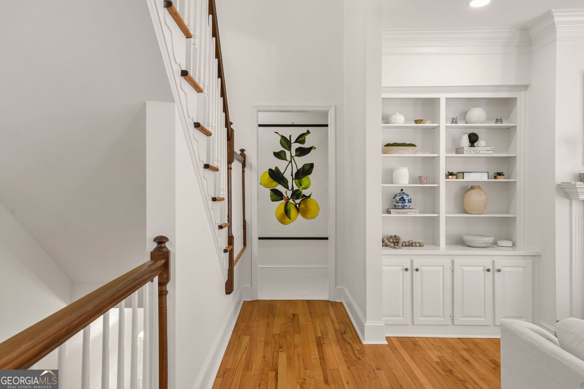 895 Waddington Court