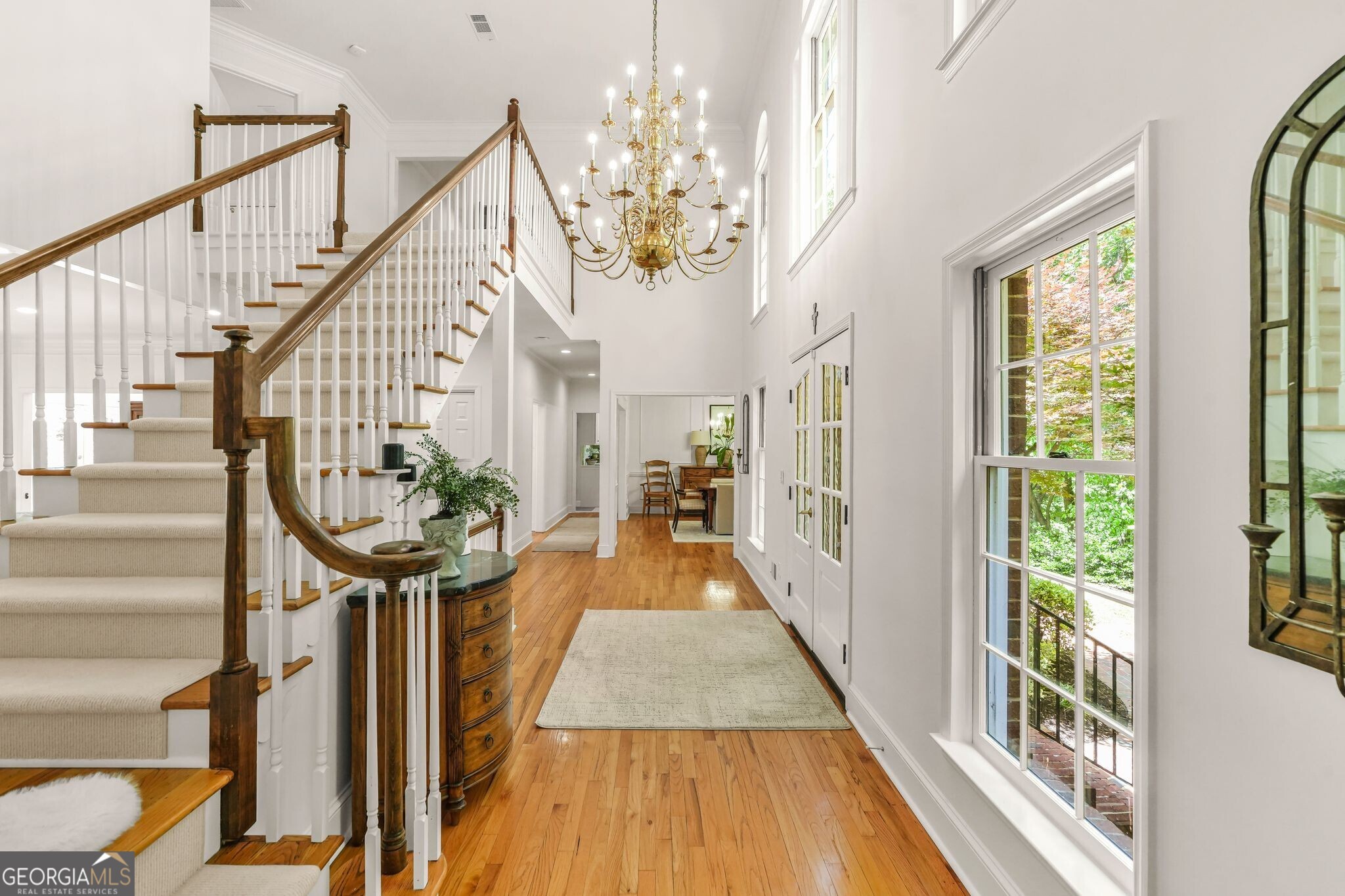 895 Waddington Court
