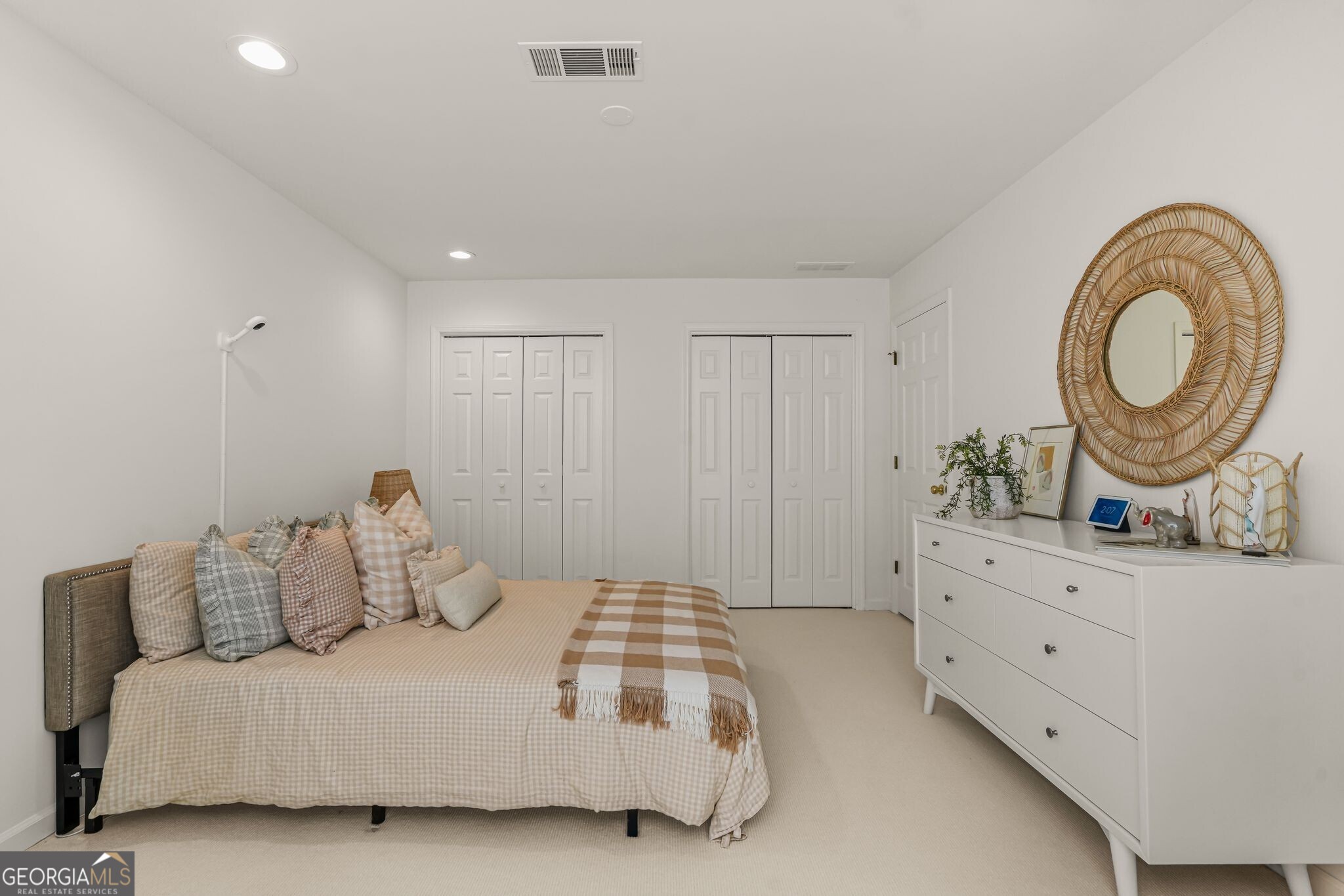 895 Waddington Court