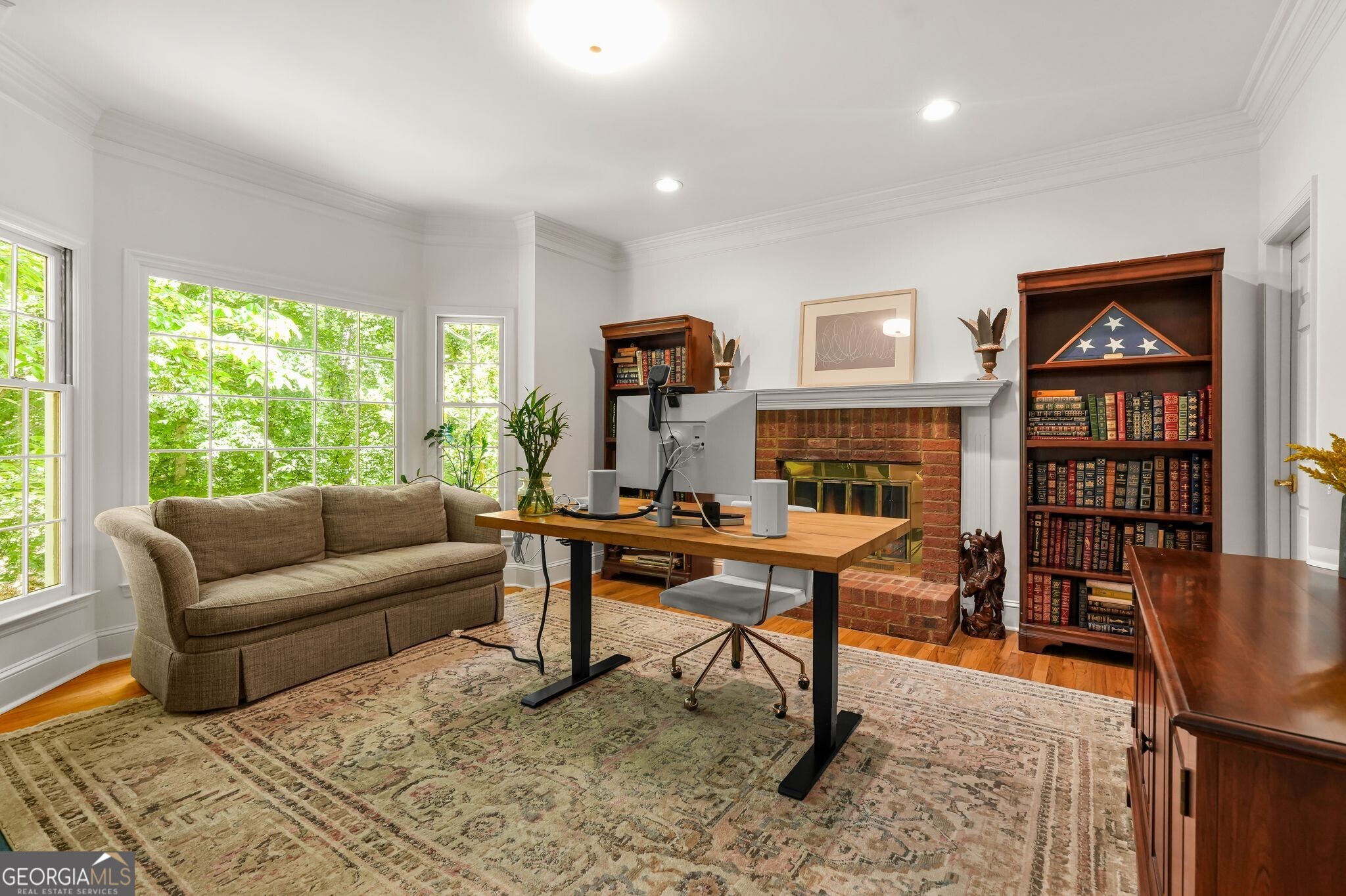 895 Waddington Court