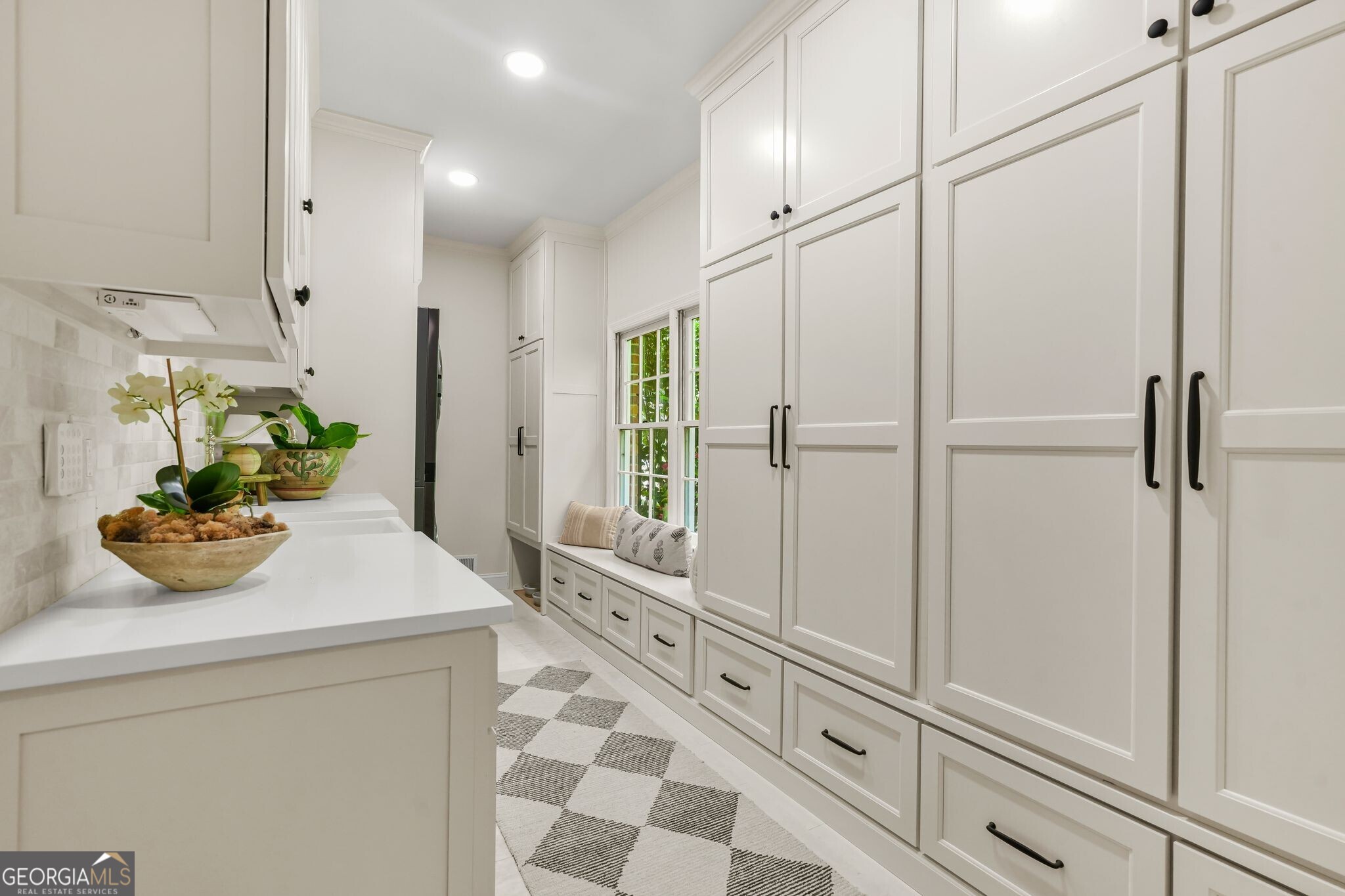895 Waddington Court