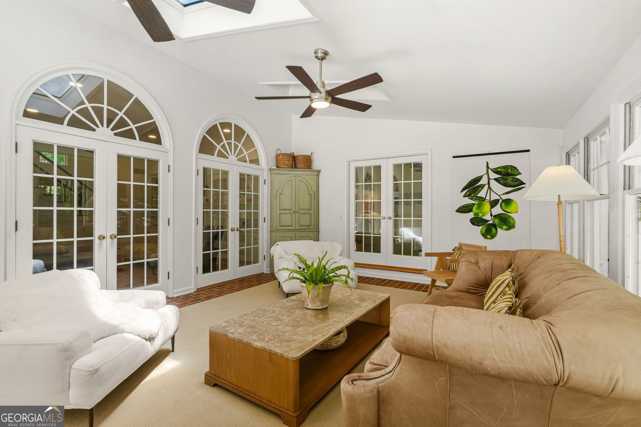 895 Waddington Court