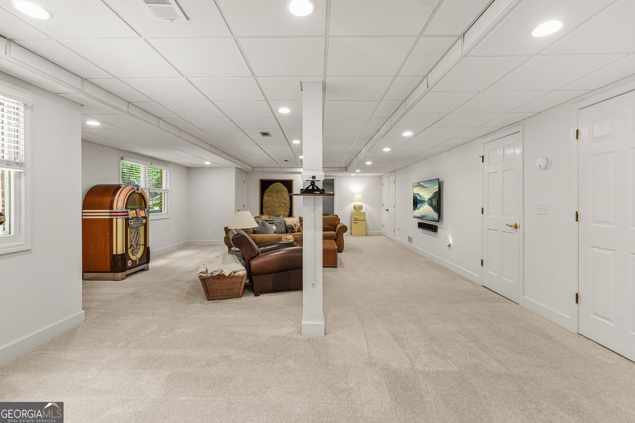 895 Waddington Court