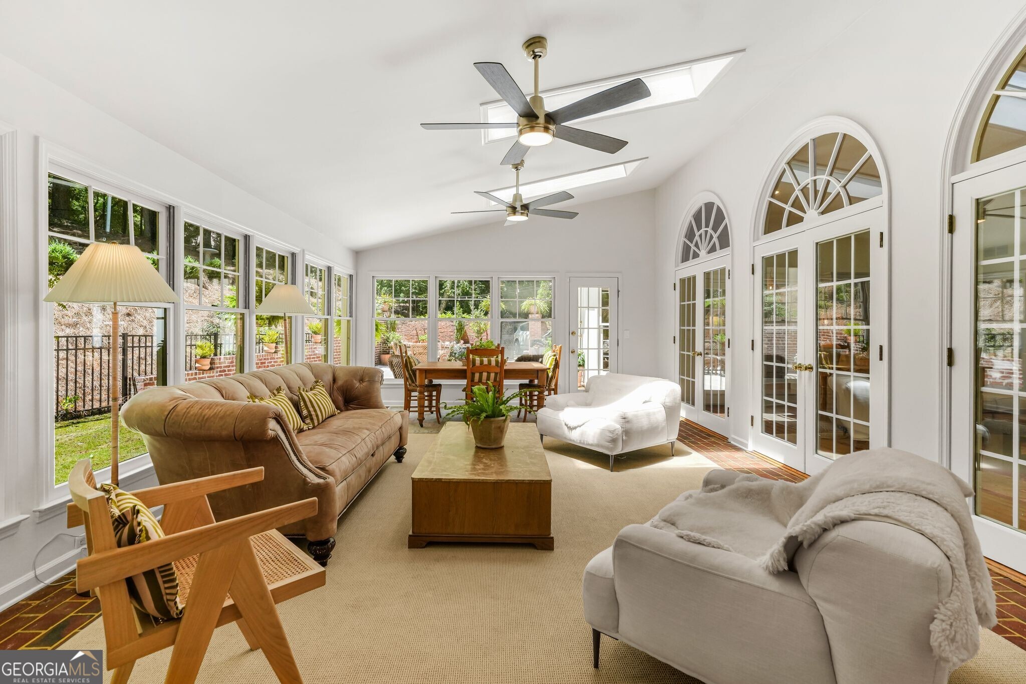 895 Waddington Court