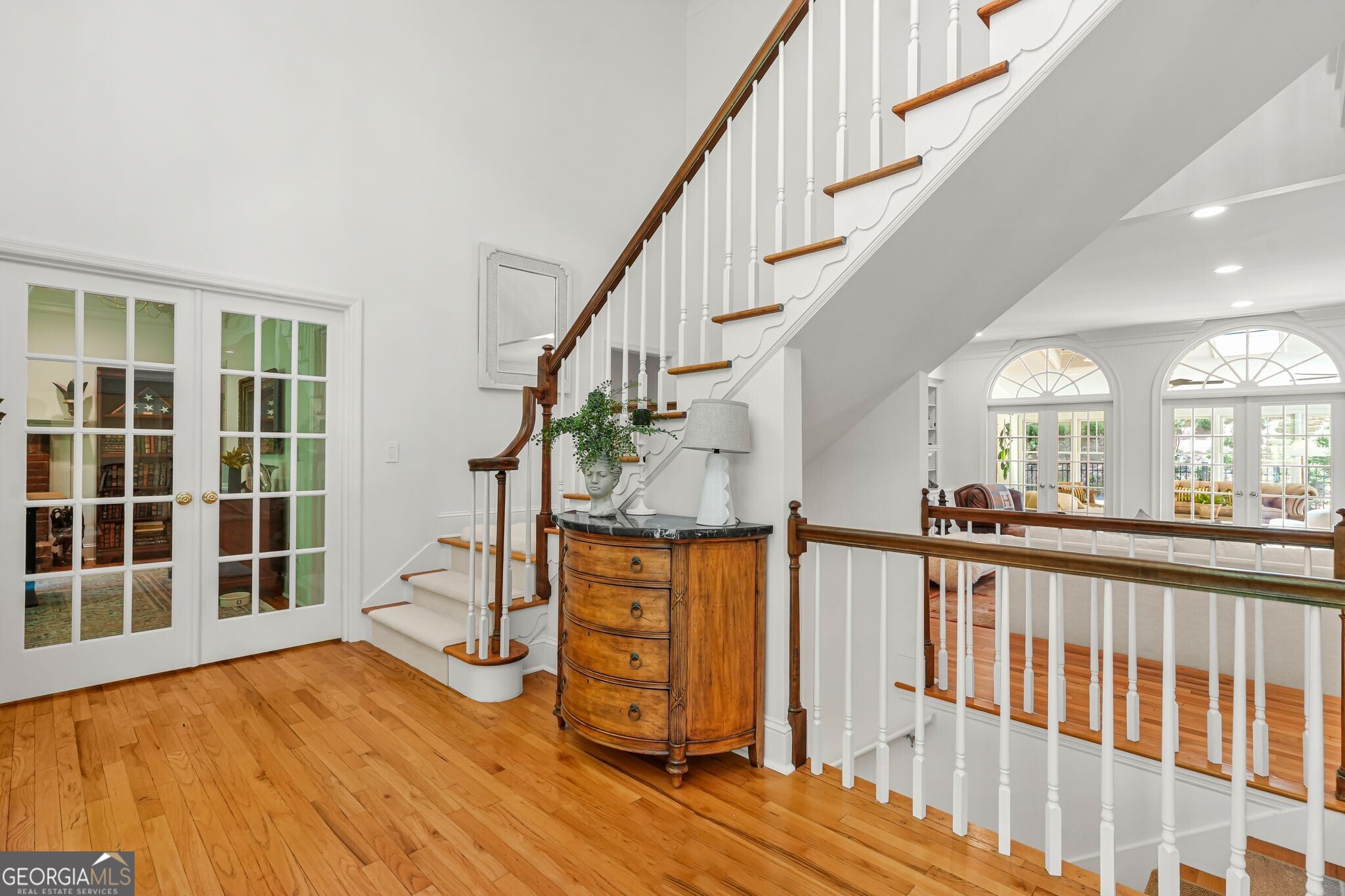 895 Waddington Court