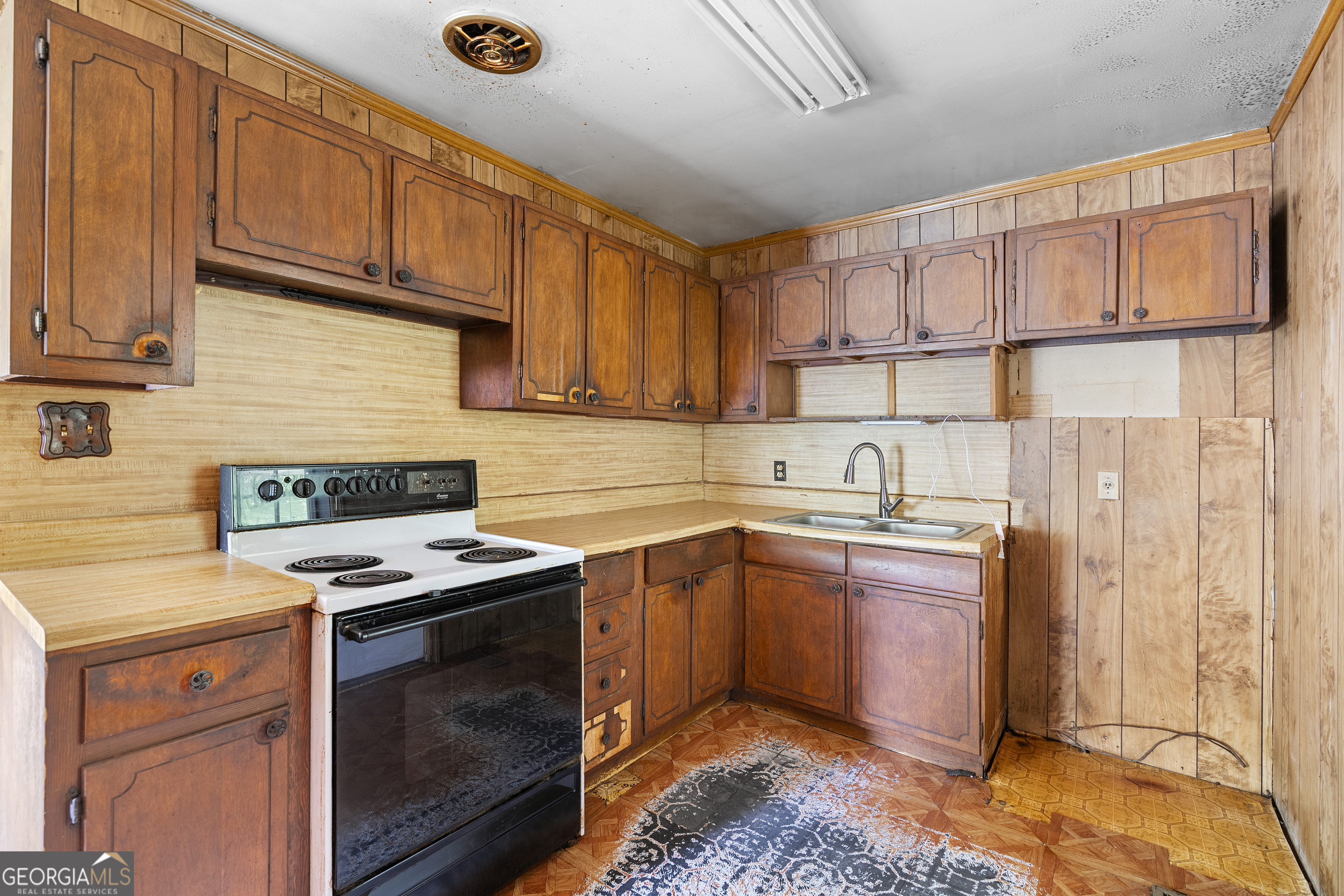 6646 Wolf River Court