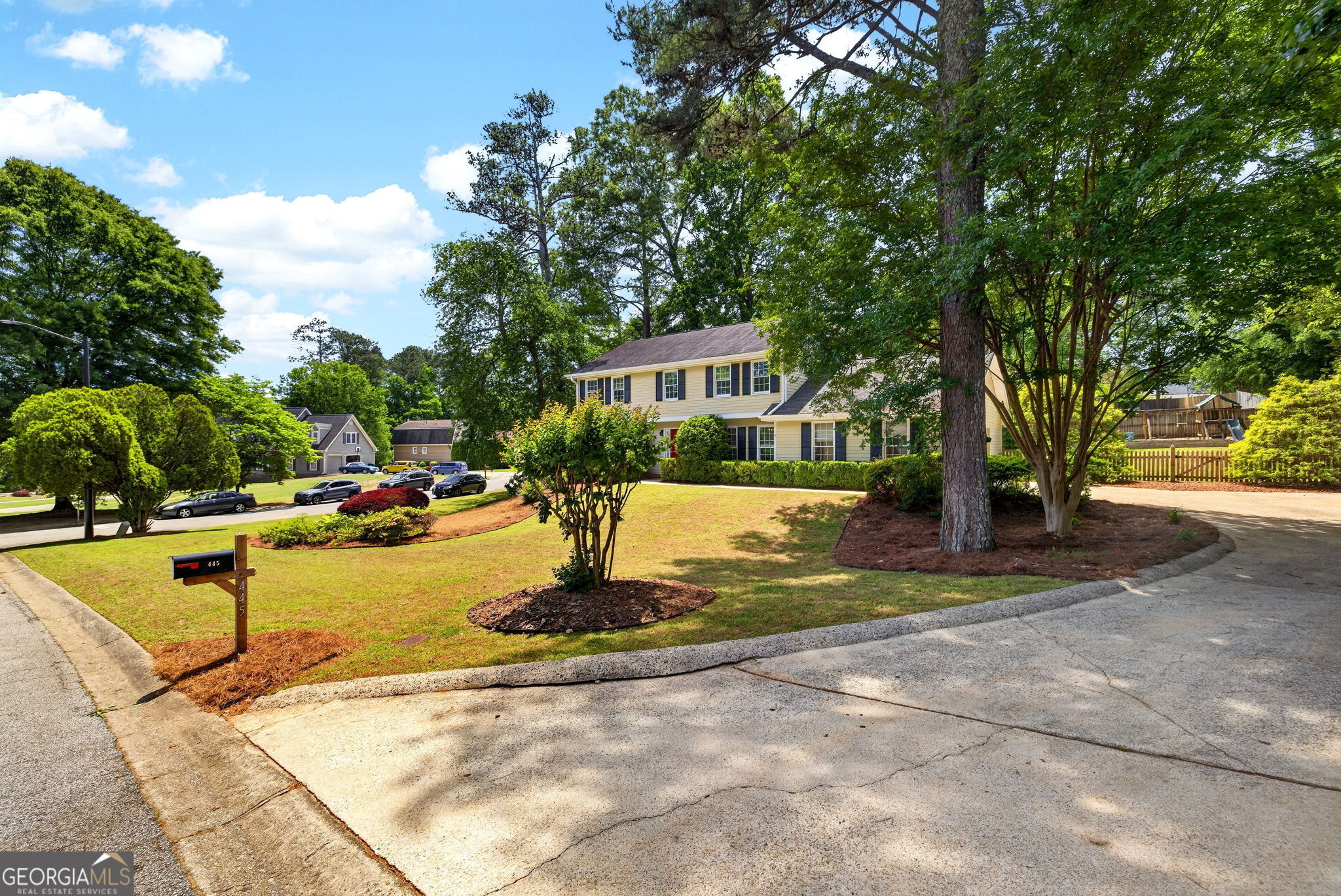 445 Cove Drive NE
