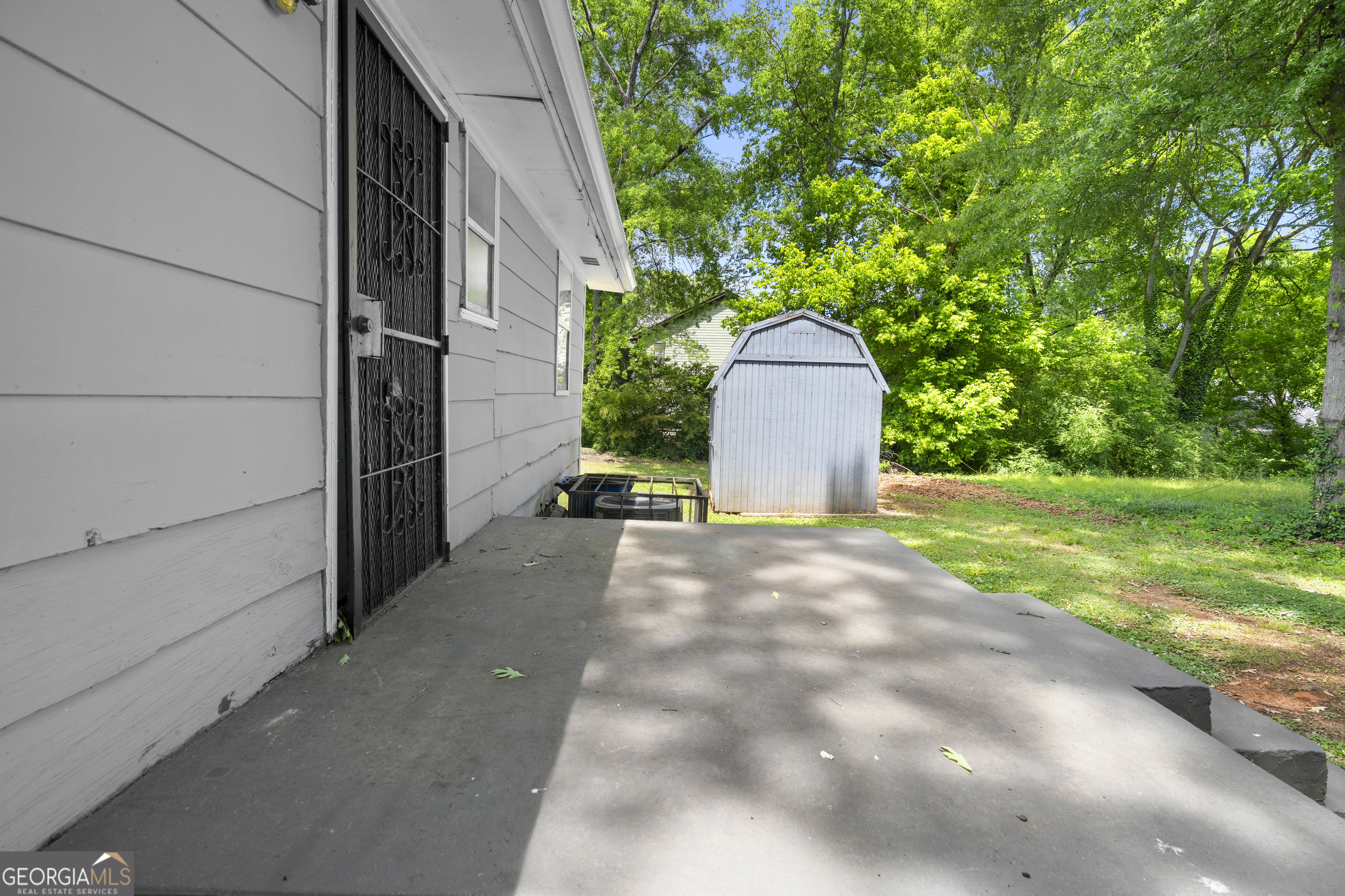 1869 Spring Avenue NW