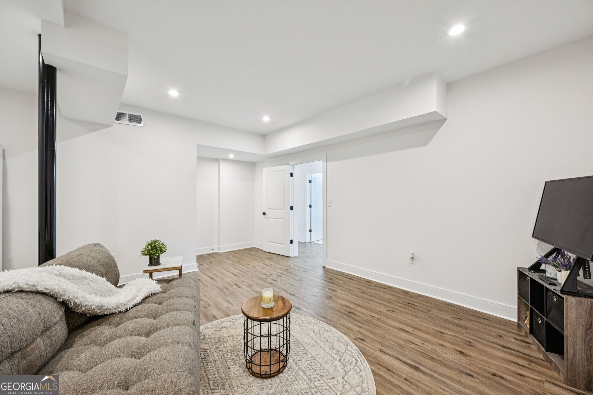 2432 Kelly Lake Drive
